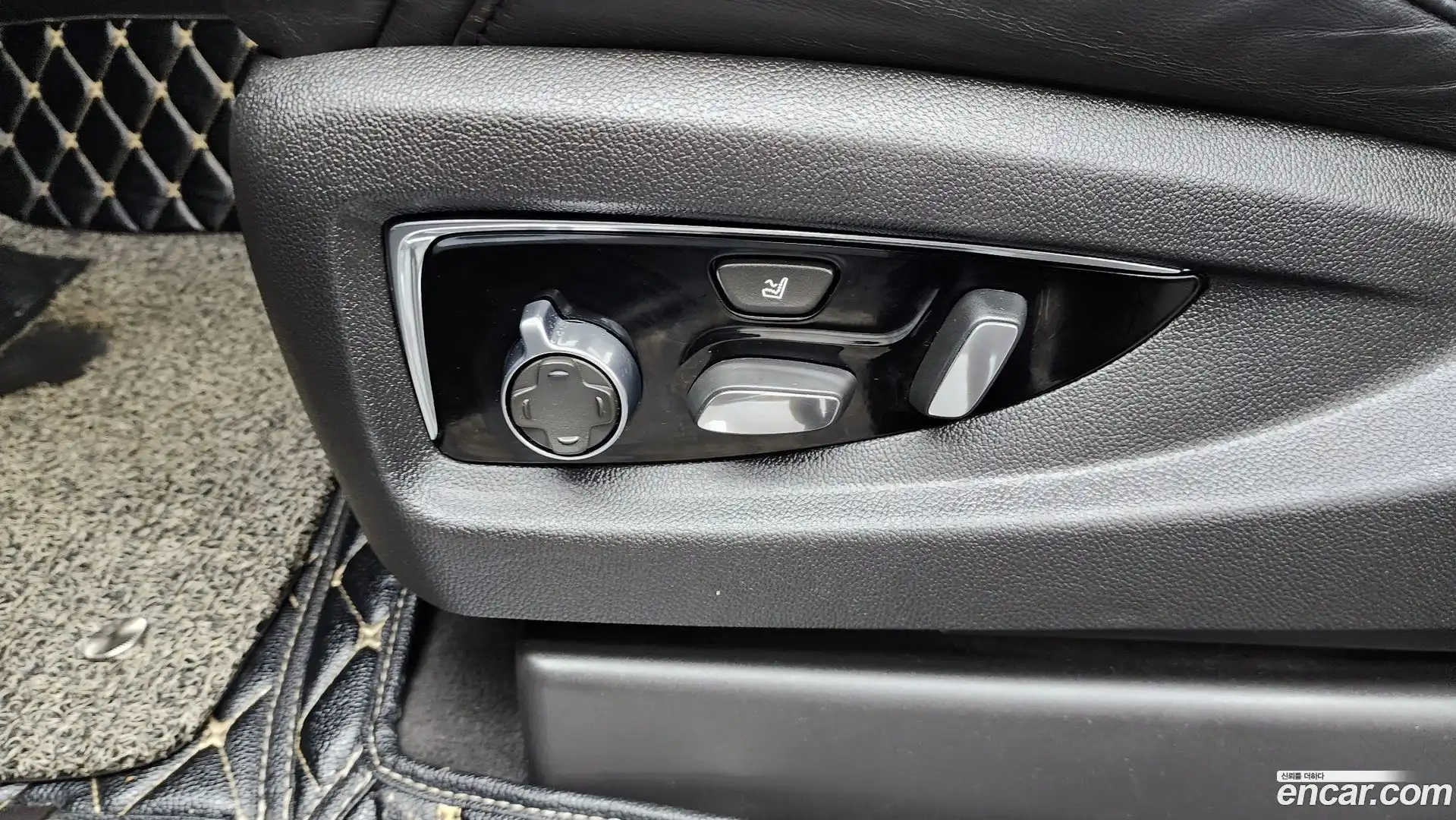 Escalade Cadillac 2017.9-OPTION-044
