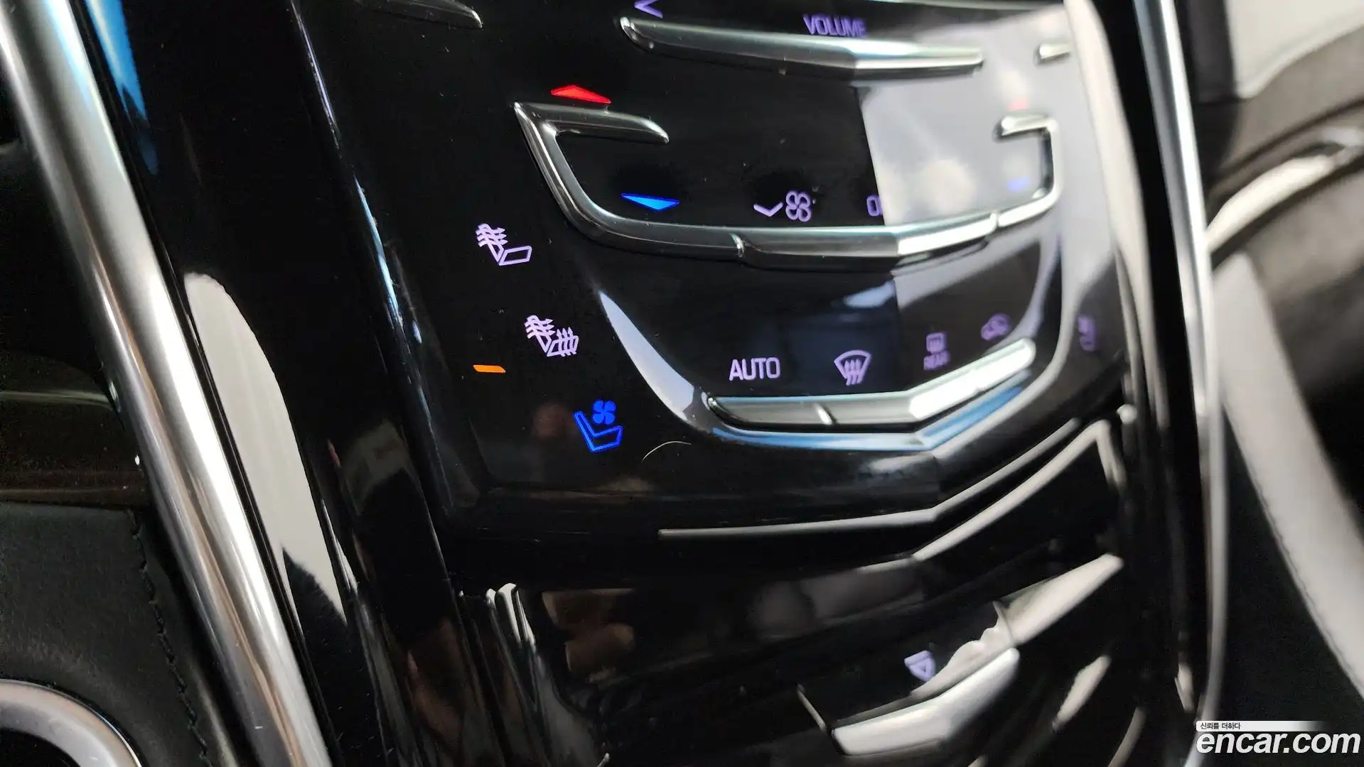 Escalade Cadillac 2017.9-OPTION-046