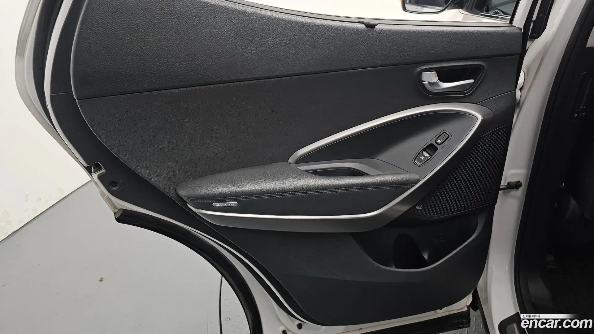 Santafe Hyundai 2017.5-INNER-035