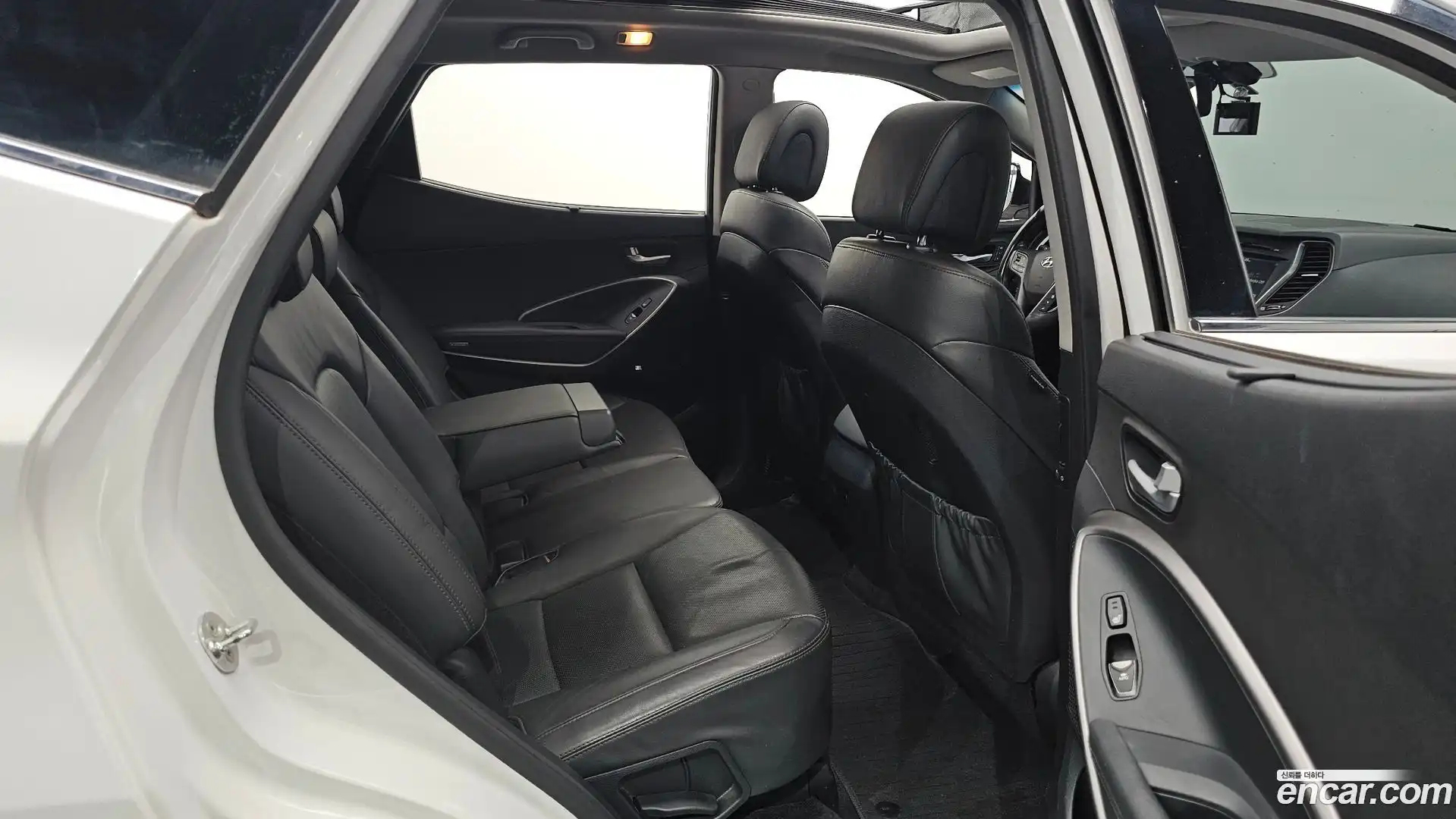 Santafe Hyundai 2017.5-INNER-036