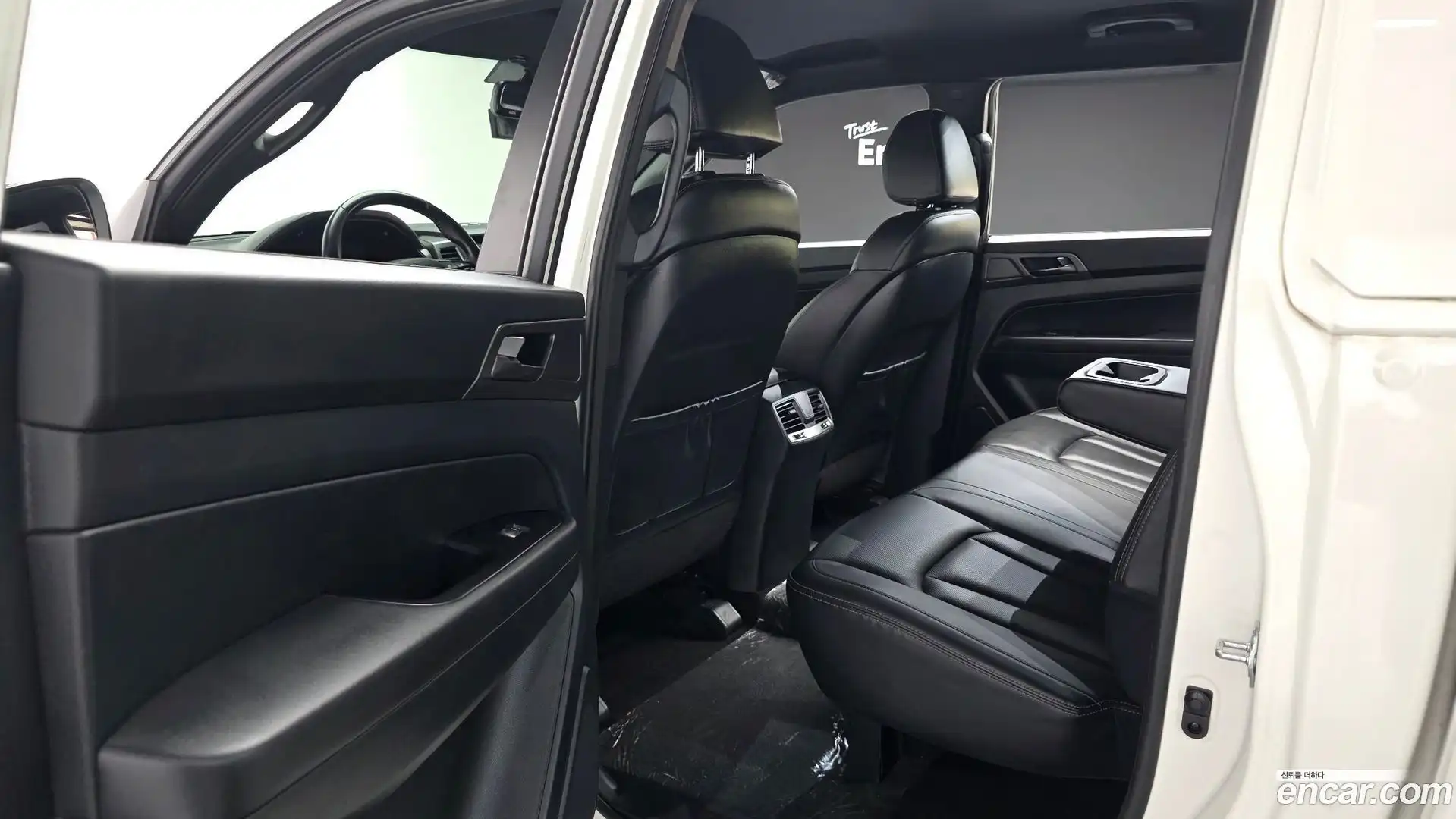Rexton KG Mobility 2021.9-OPTION-015