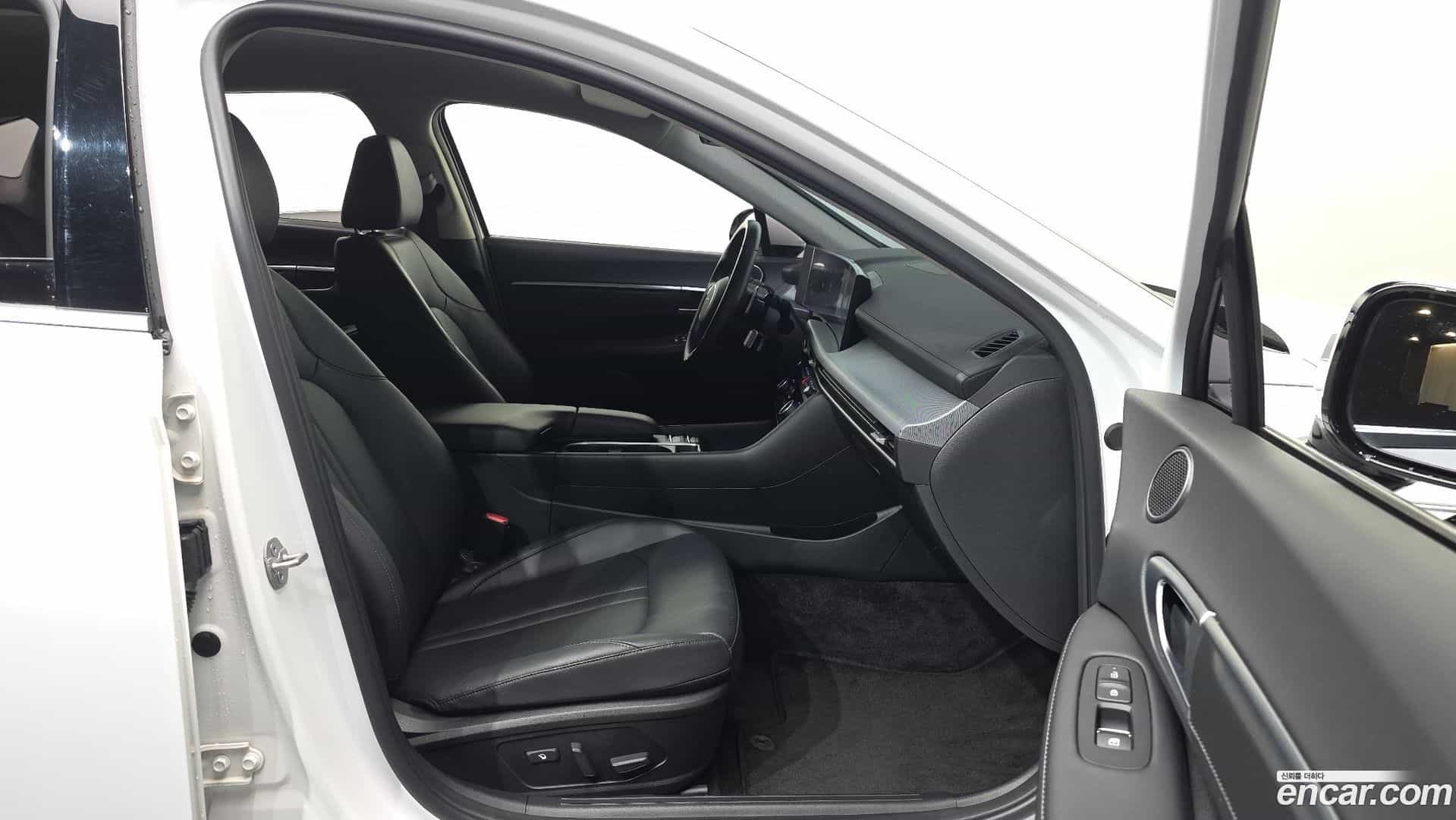 Sonata Hyundai 2023.8-OPTION-015