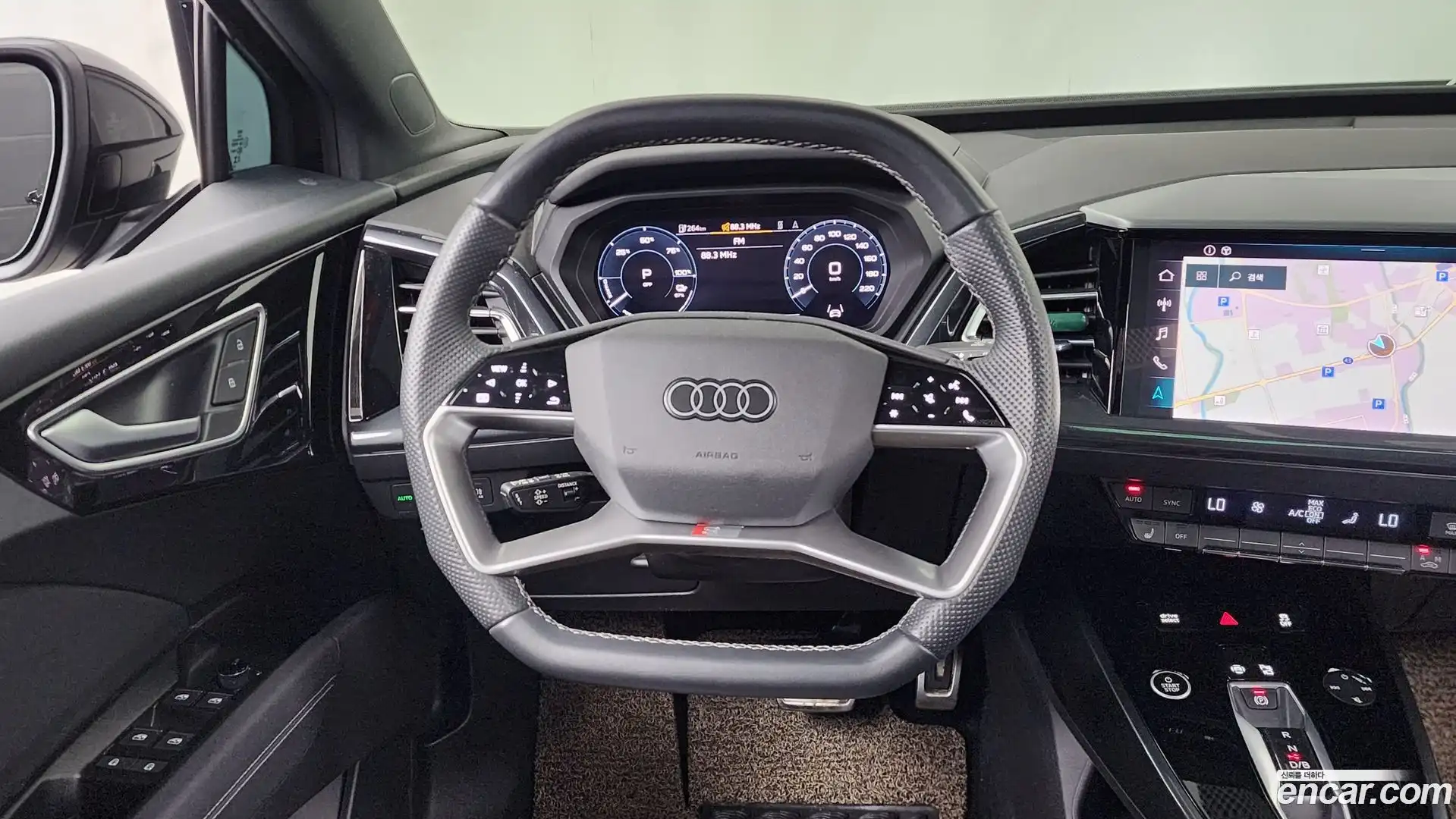 Q4 e-tron Audi 2023.9-OPTION-017