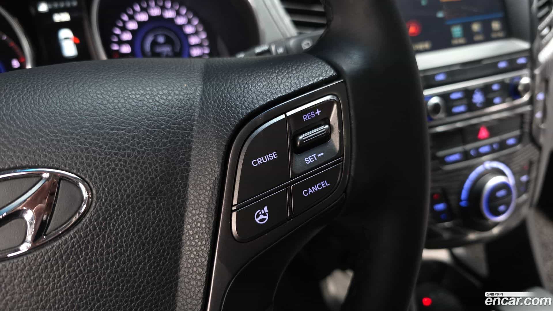 Santafe Hyundai 2015.5-OPTION-045