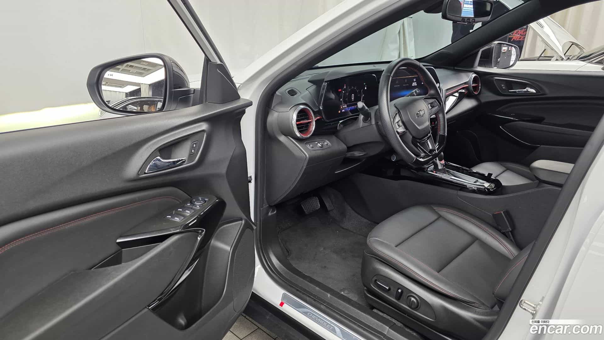 Trax Chevrolet 2023.3-INNER-010