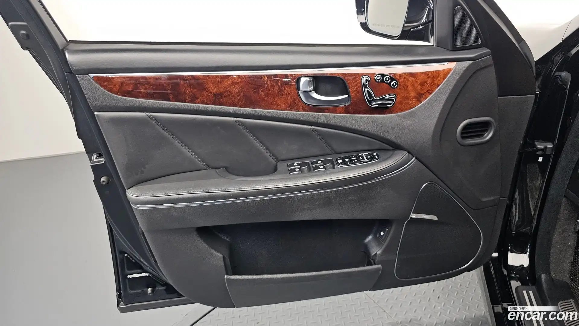 Equus Hyundai 2013.8-INNER-034