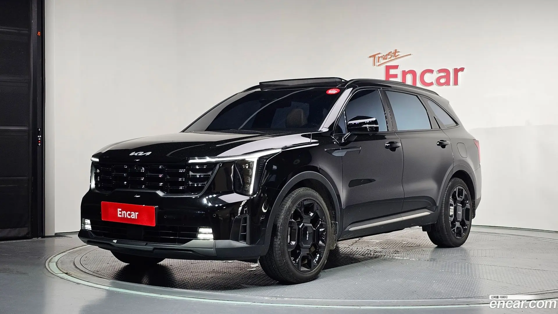 Main__Slider__Photo:Sorento Kia 2023.9-0