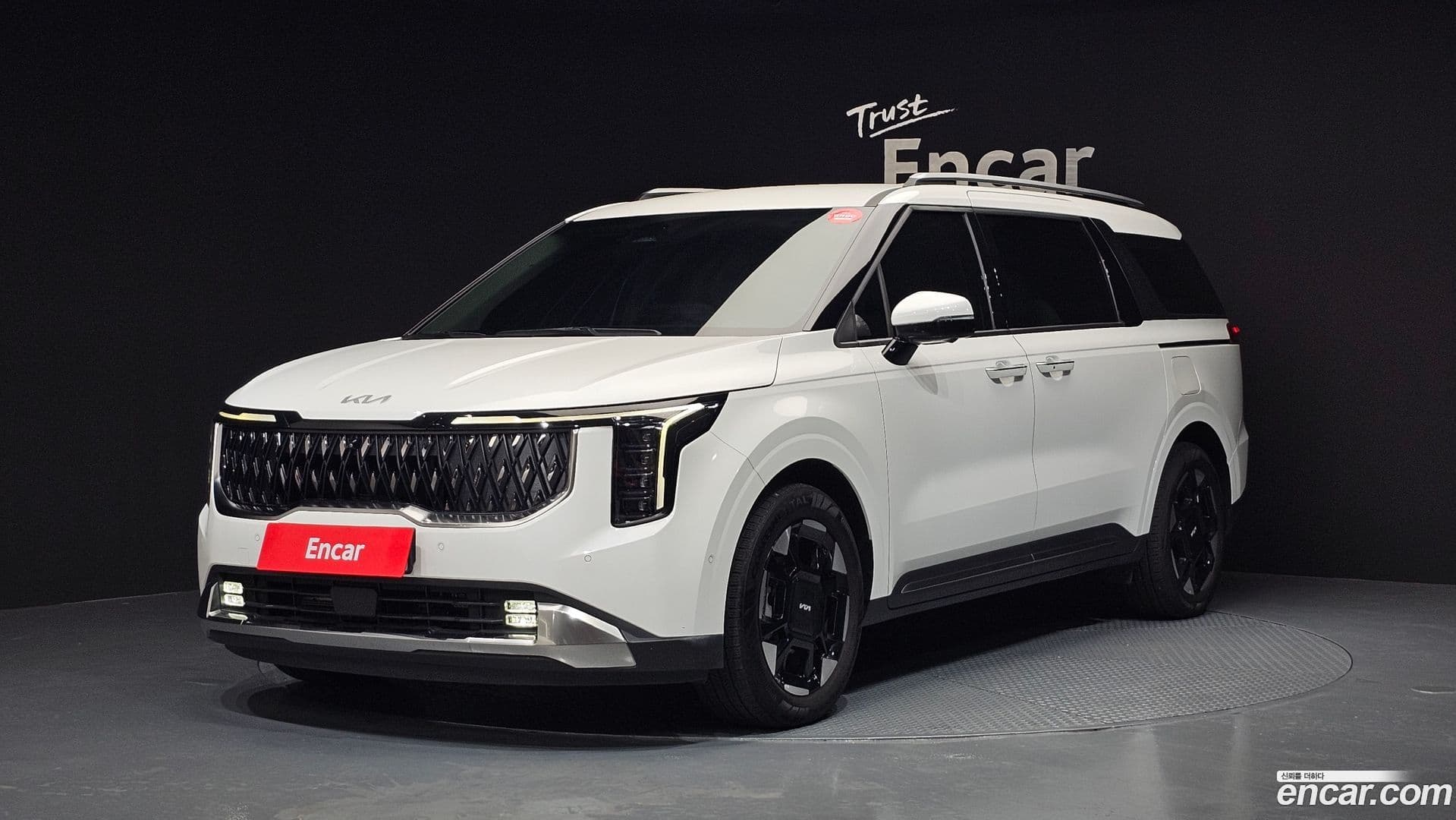 Main__Slider__Photo:Canival Kia 2024.2-0