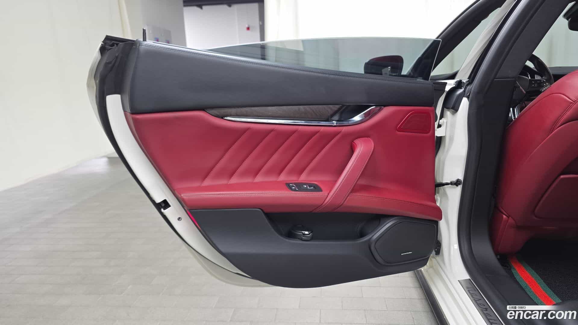 Quattroporte Maserati 2019.8-INNER-035