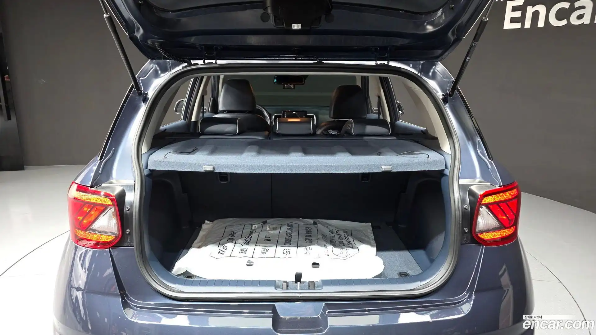 Venue Hyundai 2023.6-OPTION-024