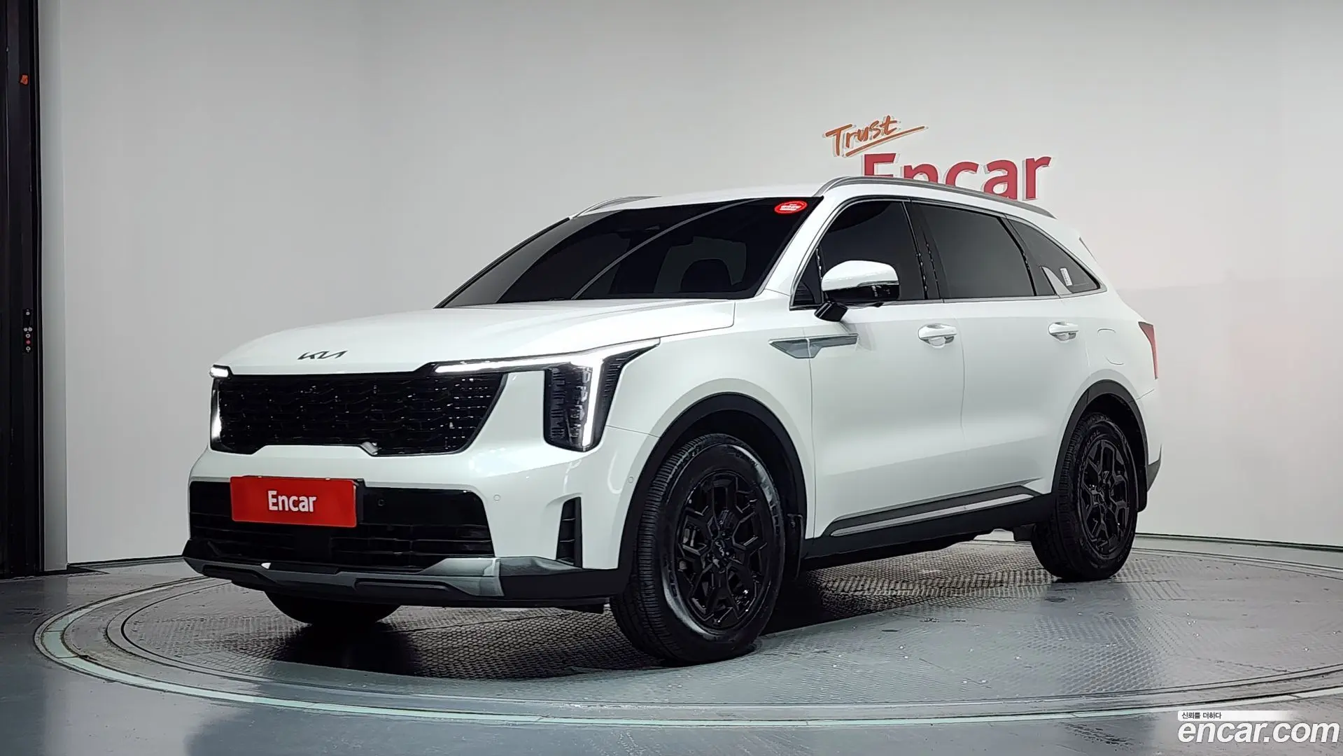 Main__Slider__Photo:Sorento Kia 2025.5-0
