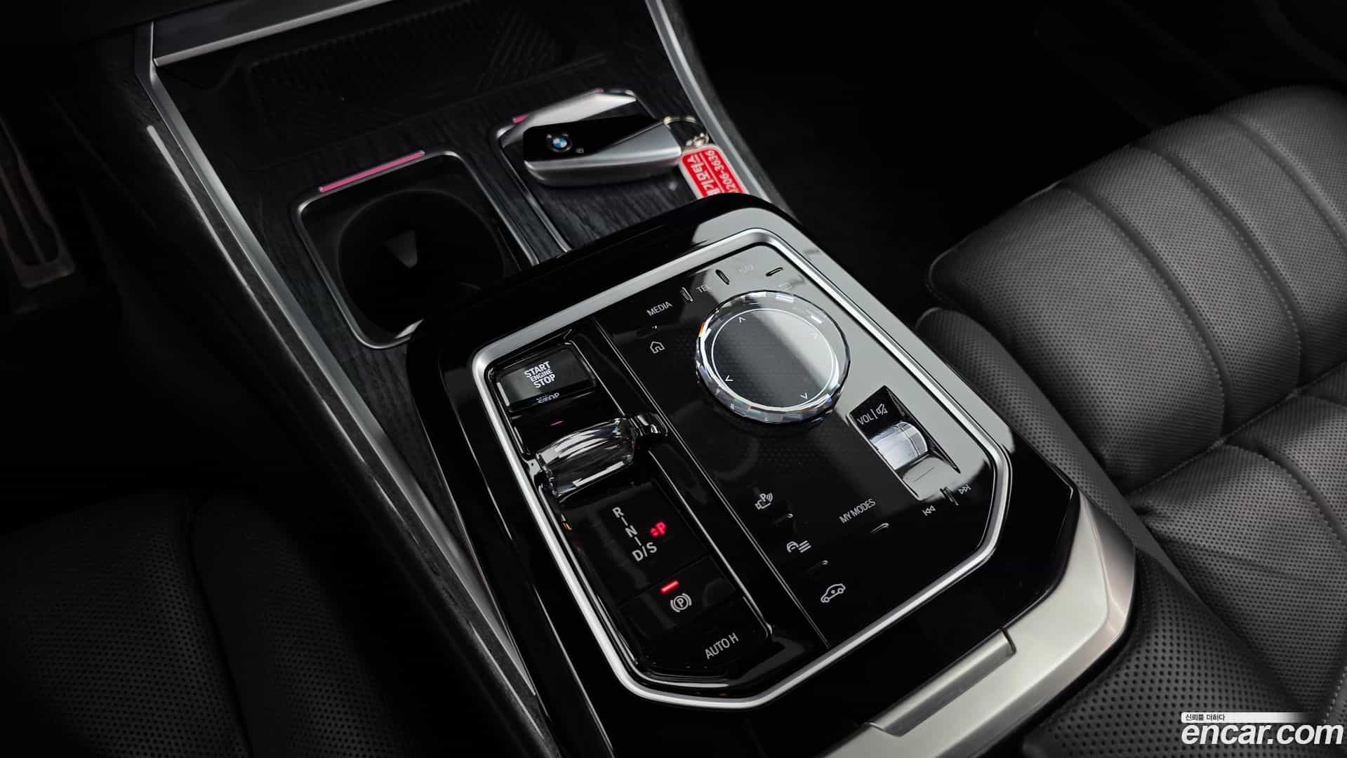 7-Series BMW 2022.11-INNER-009