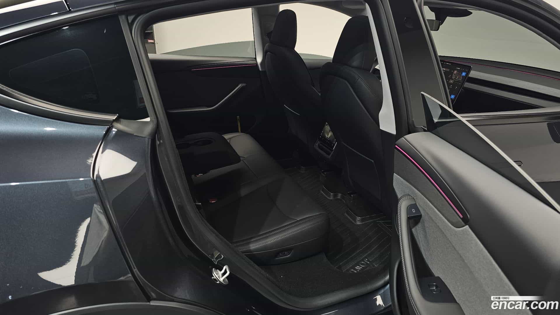 Model Y Tesla 2025.4-OPTION-016