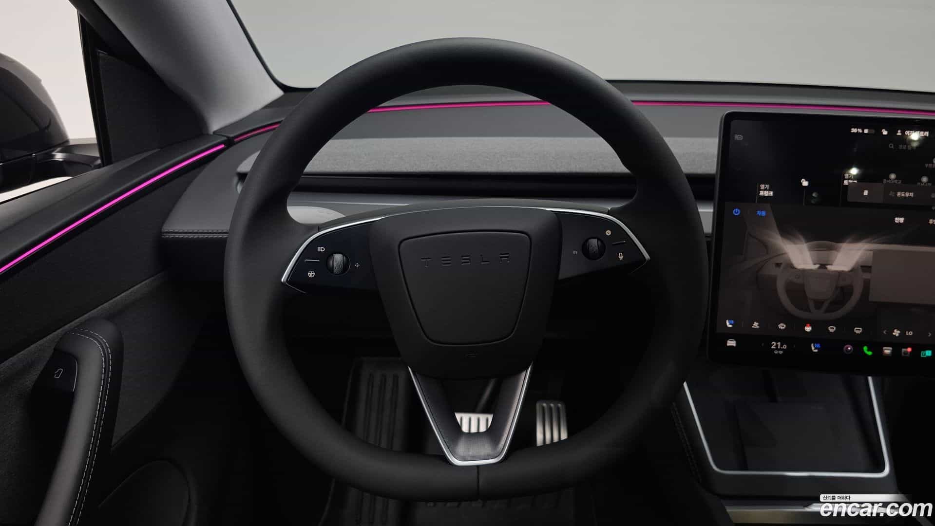 Model Y Tesla 2025.4-OPTION-017