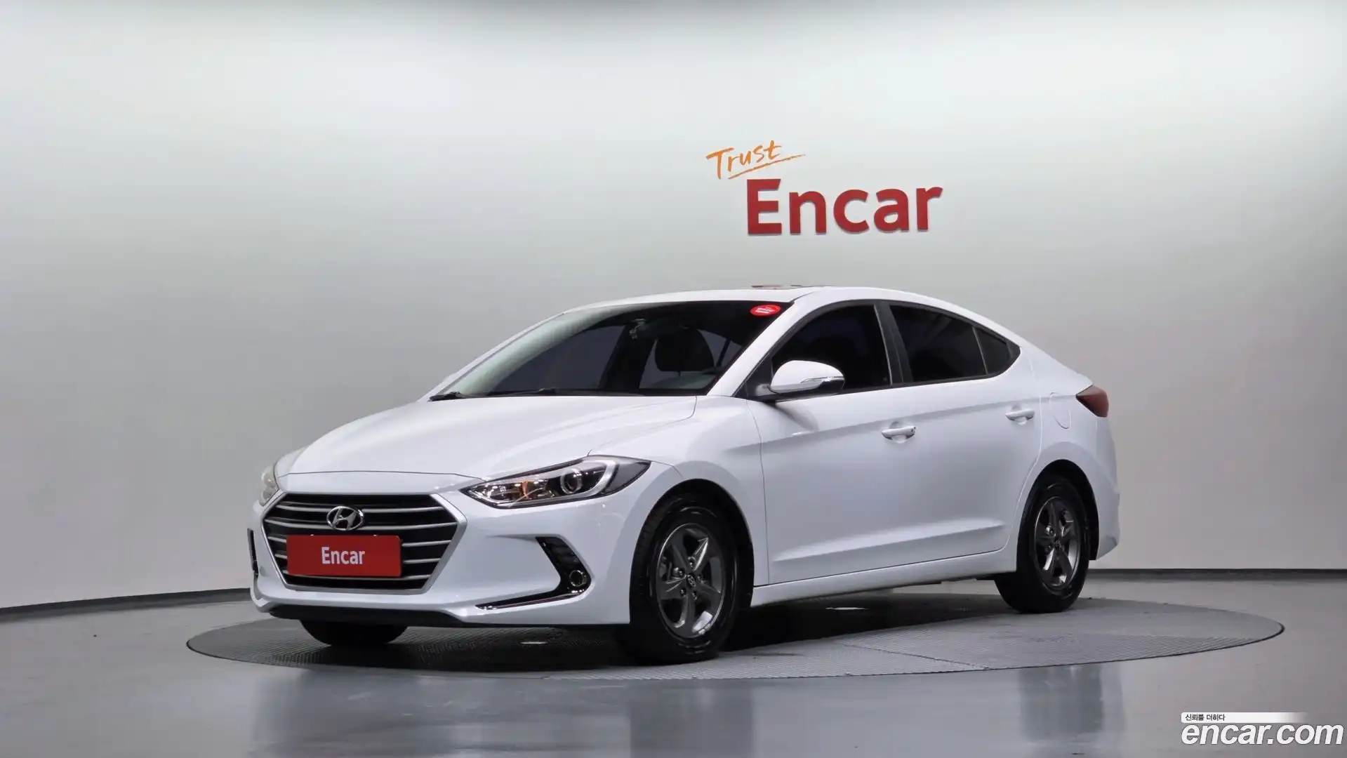 AVANTE Hyundai 2015.9-OUTER-001