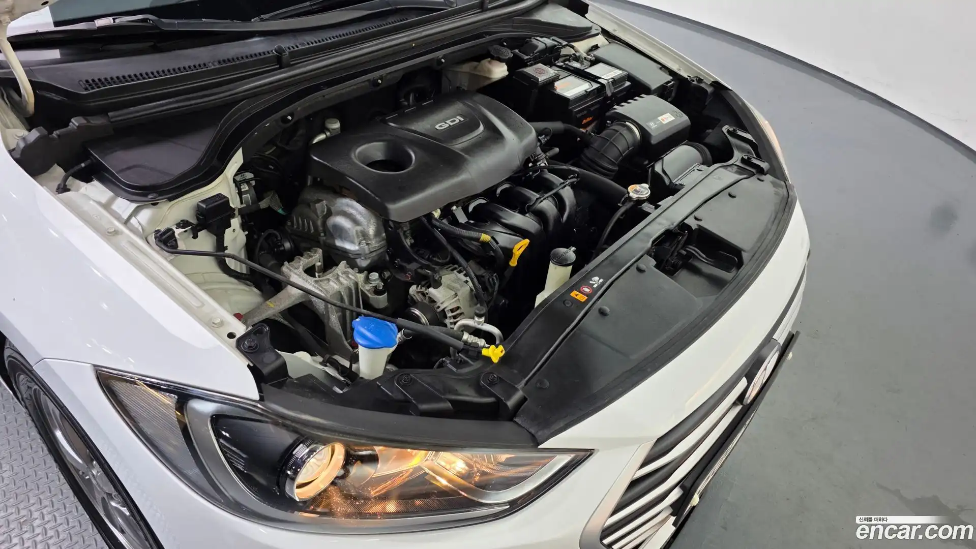 AVANTE Hyundai 2015.9-OUTER-006