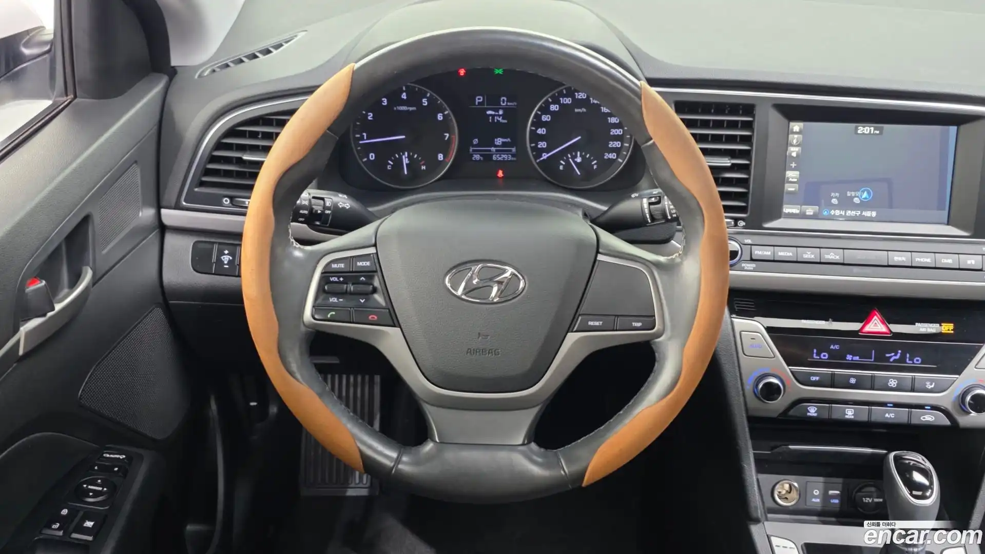AVANTE Hyundai 2015.9-OPTION-017