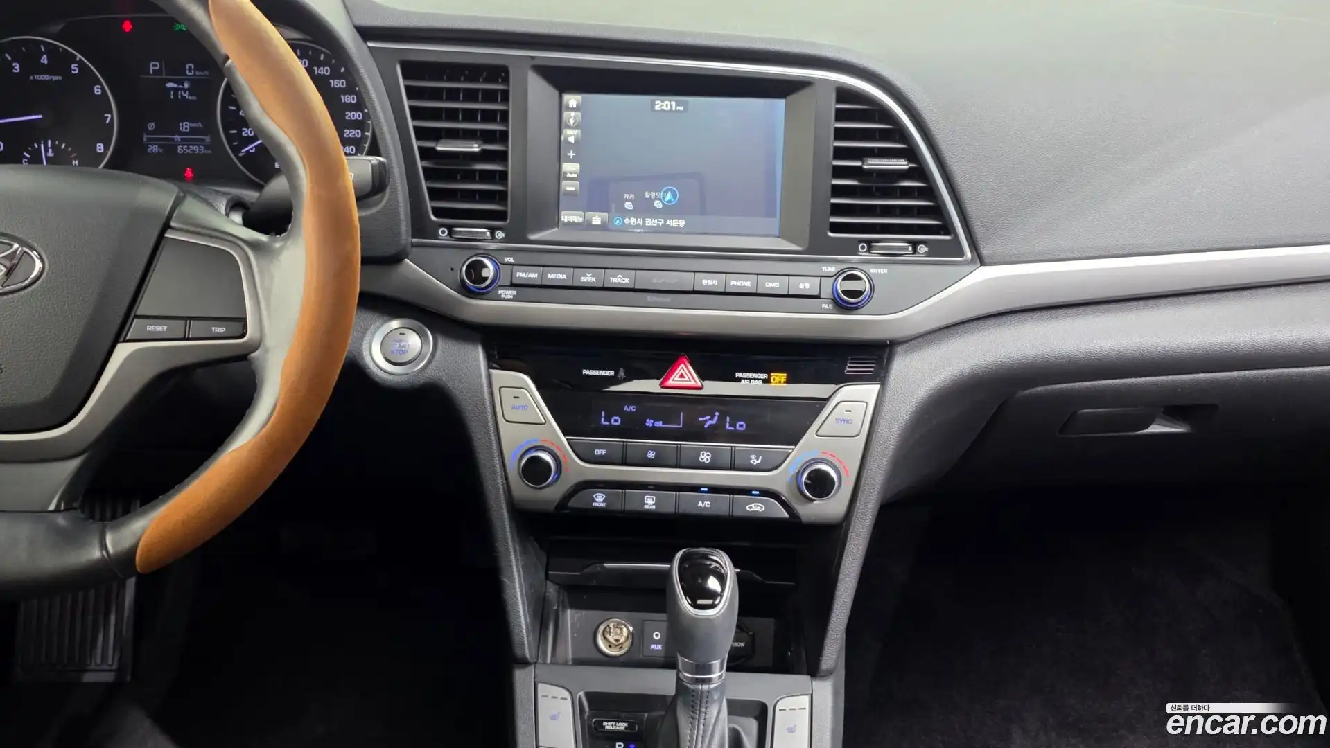 AVANTE Hyundai 2015.9-OPTION-018