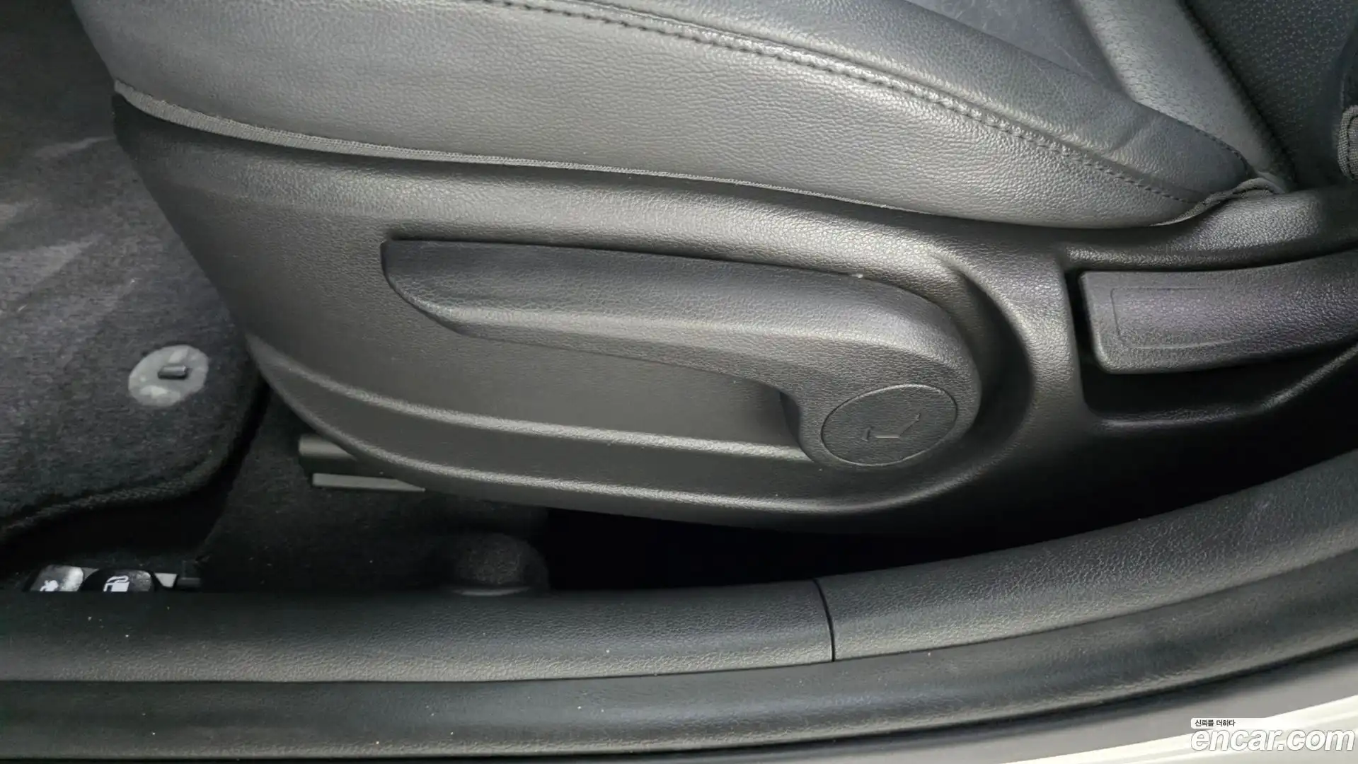 AVANTE Hyundai 2015.9-OPTION-044