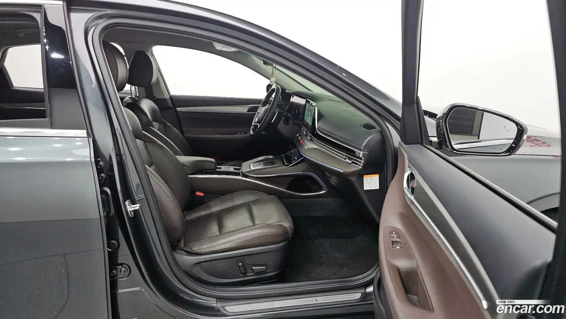 Grandeur Hyundai 2021.4-OPTION-022
