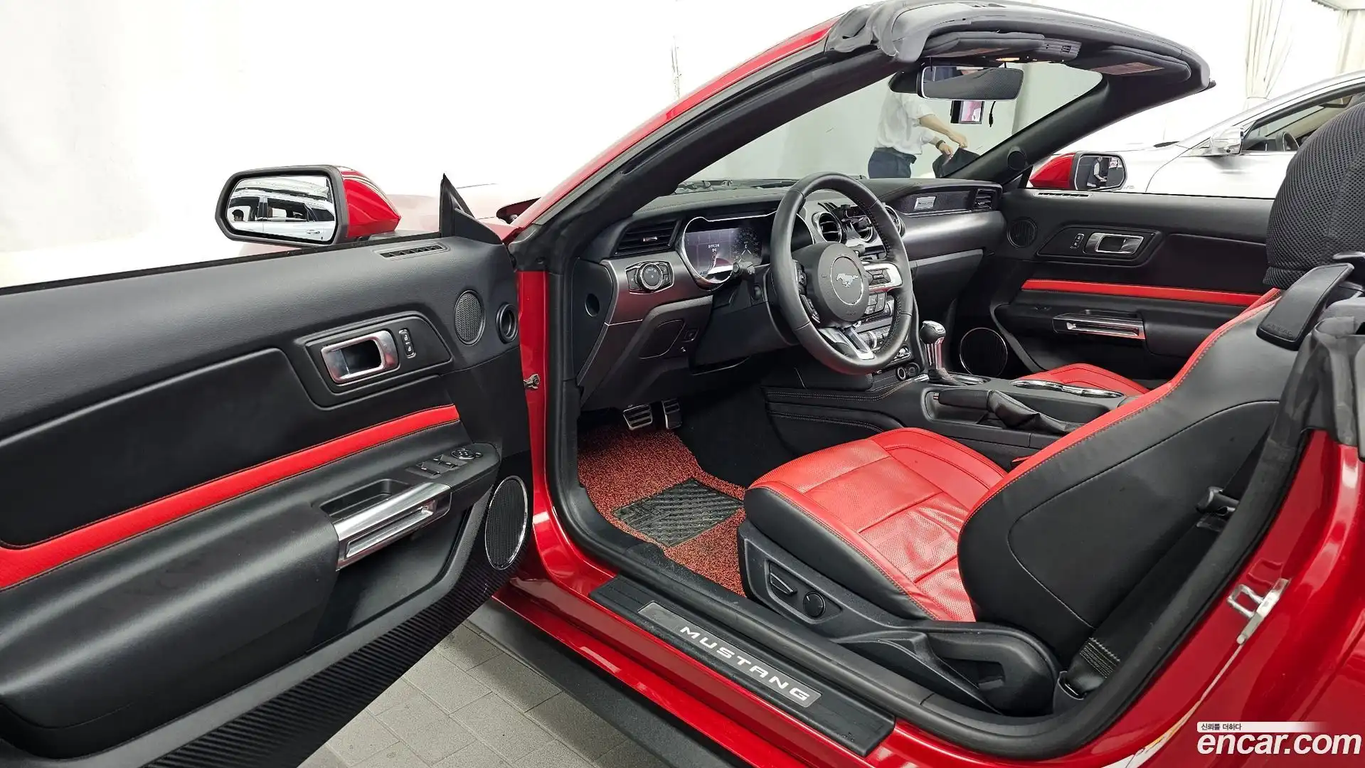 Mustang Ford 2022.5-INNER-010