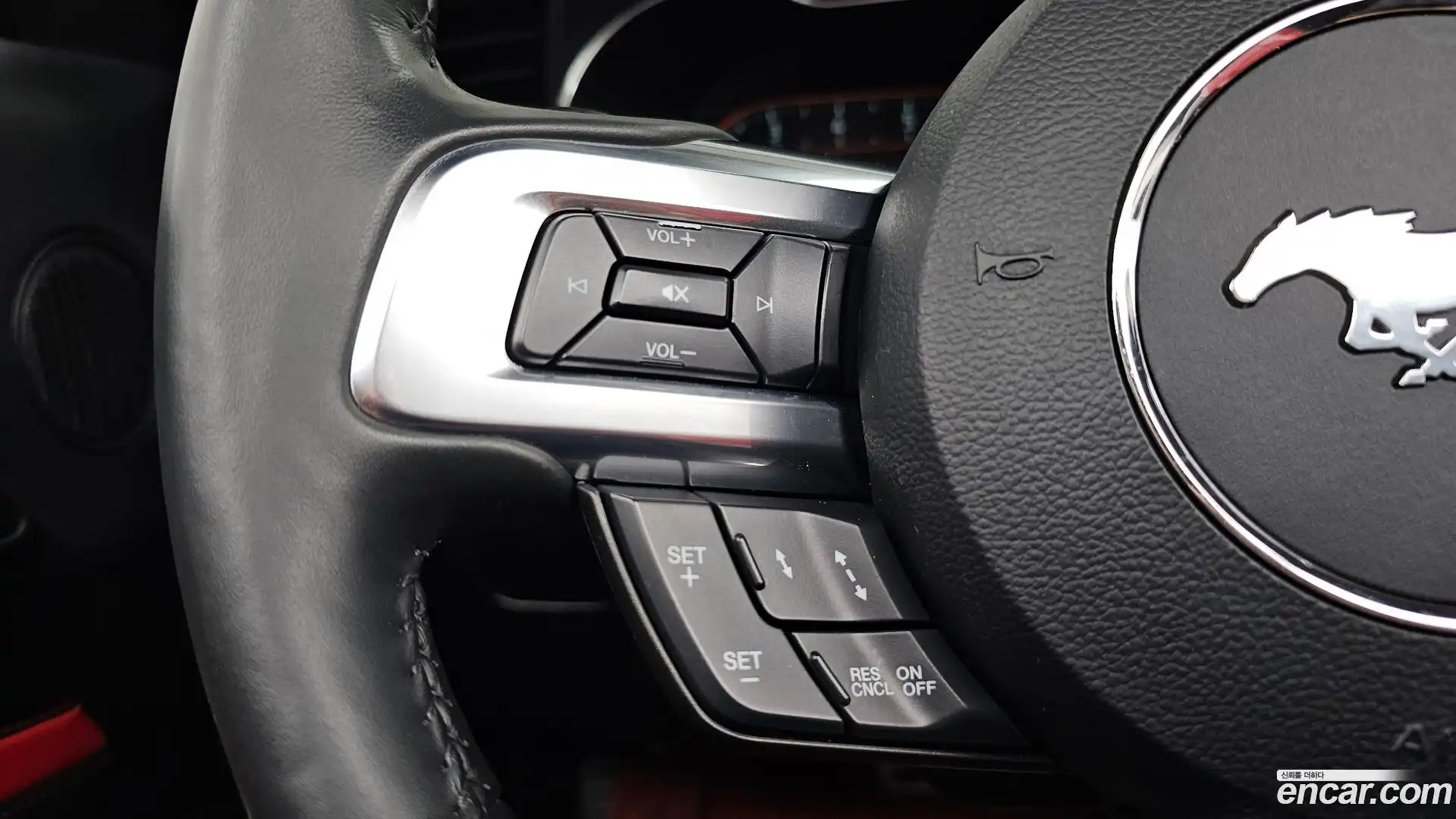 Mustang Ford 2022.5-OPTION-042