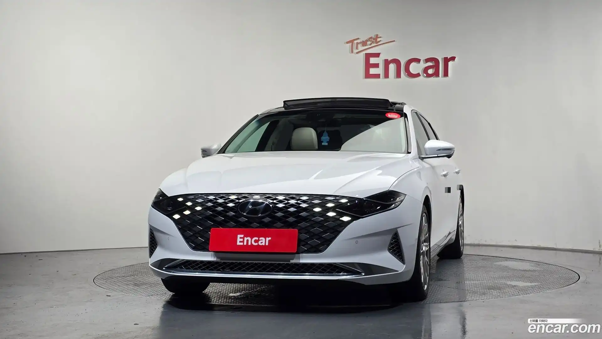 Grandeur Hyundai 2022.6-OUTER-003