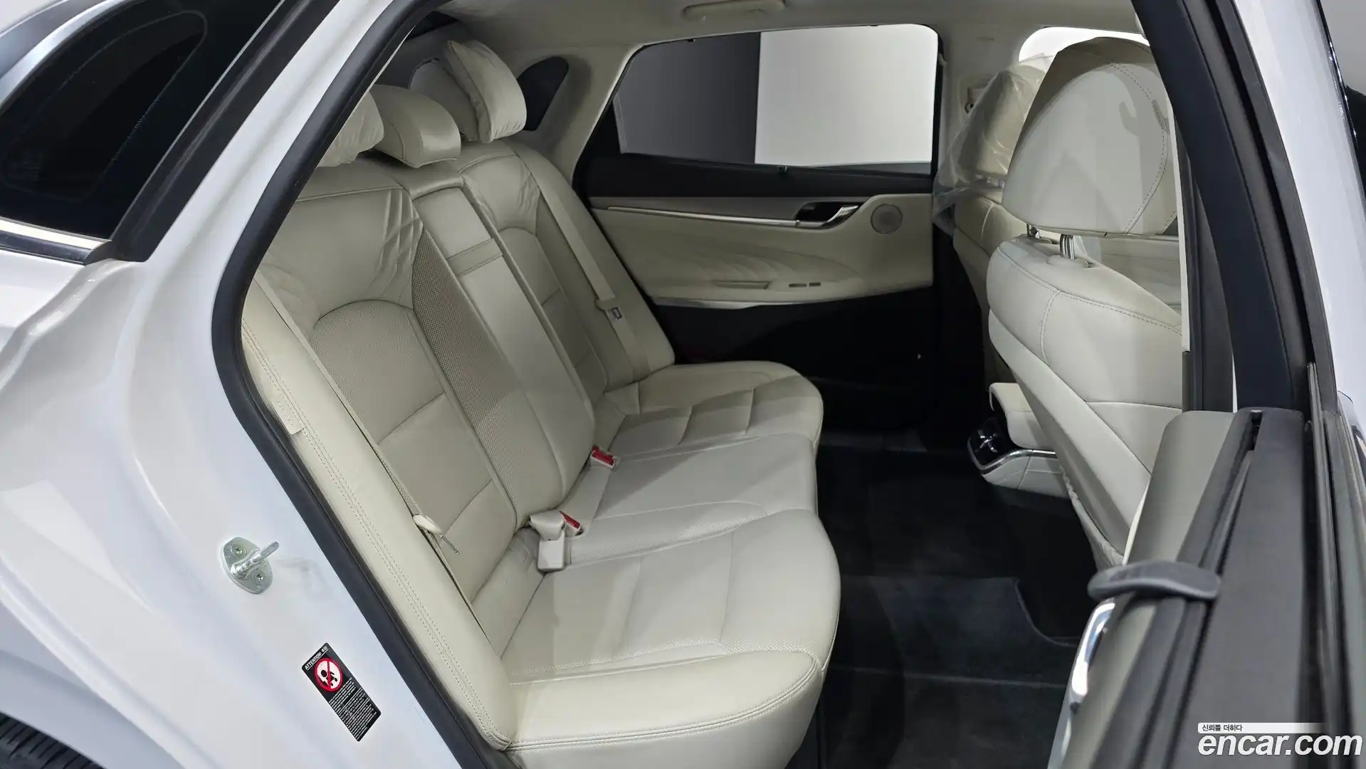 Grandeur Hyundai 2022.6-OPTION-015