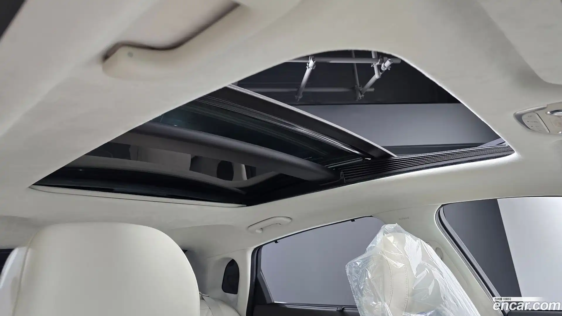 Grandeur Hyundai 2022.6-OPTION-021