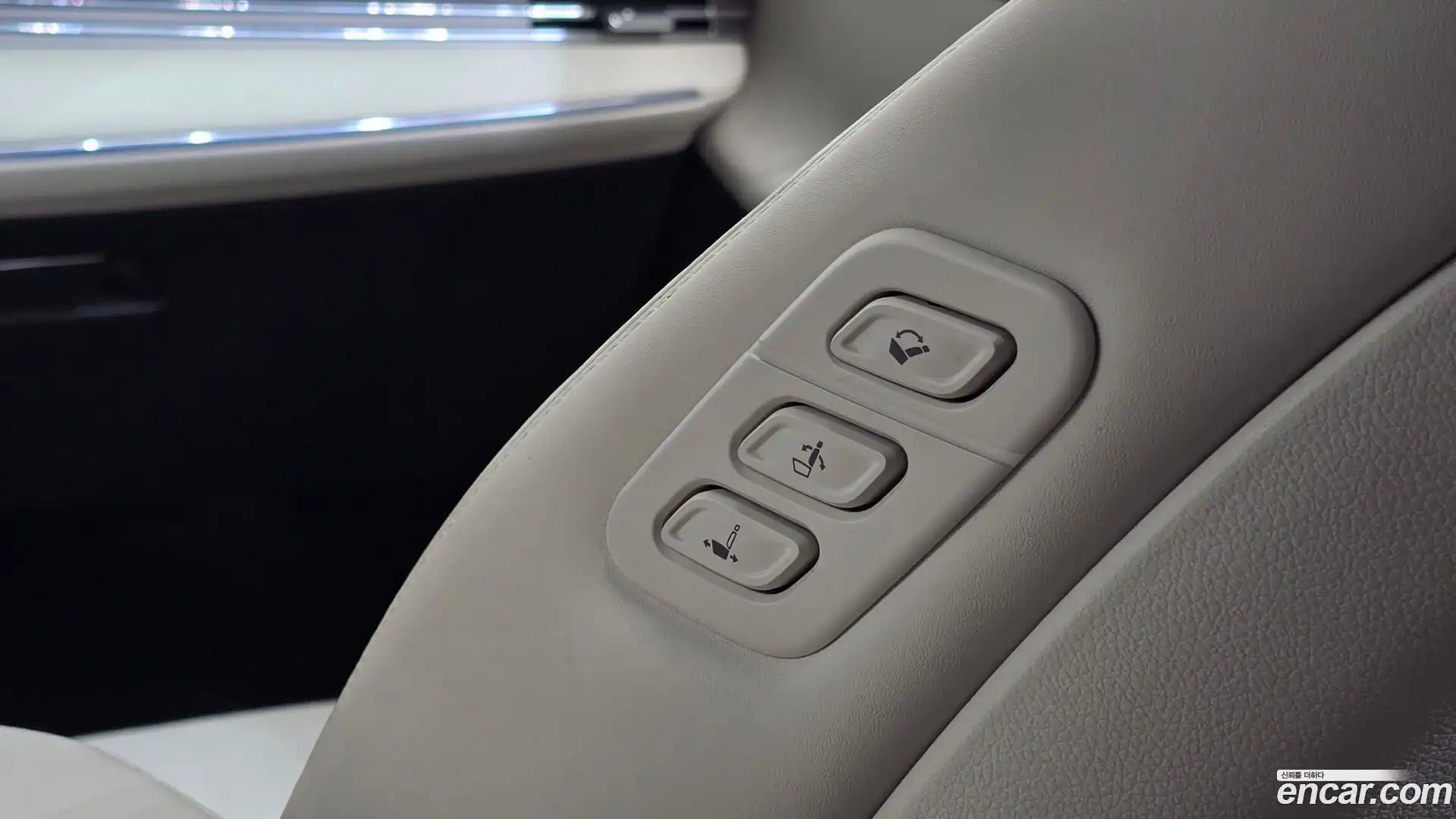 Grandeur Hyundai 2022.6-OPTION-043