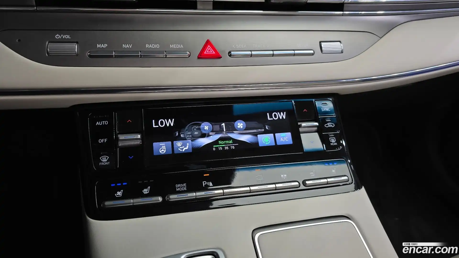 Grandeur Hyundai 2022.6-OPTION-045