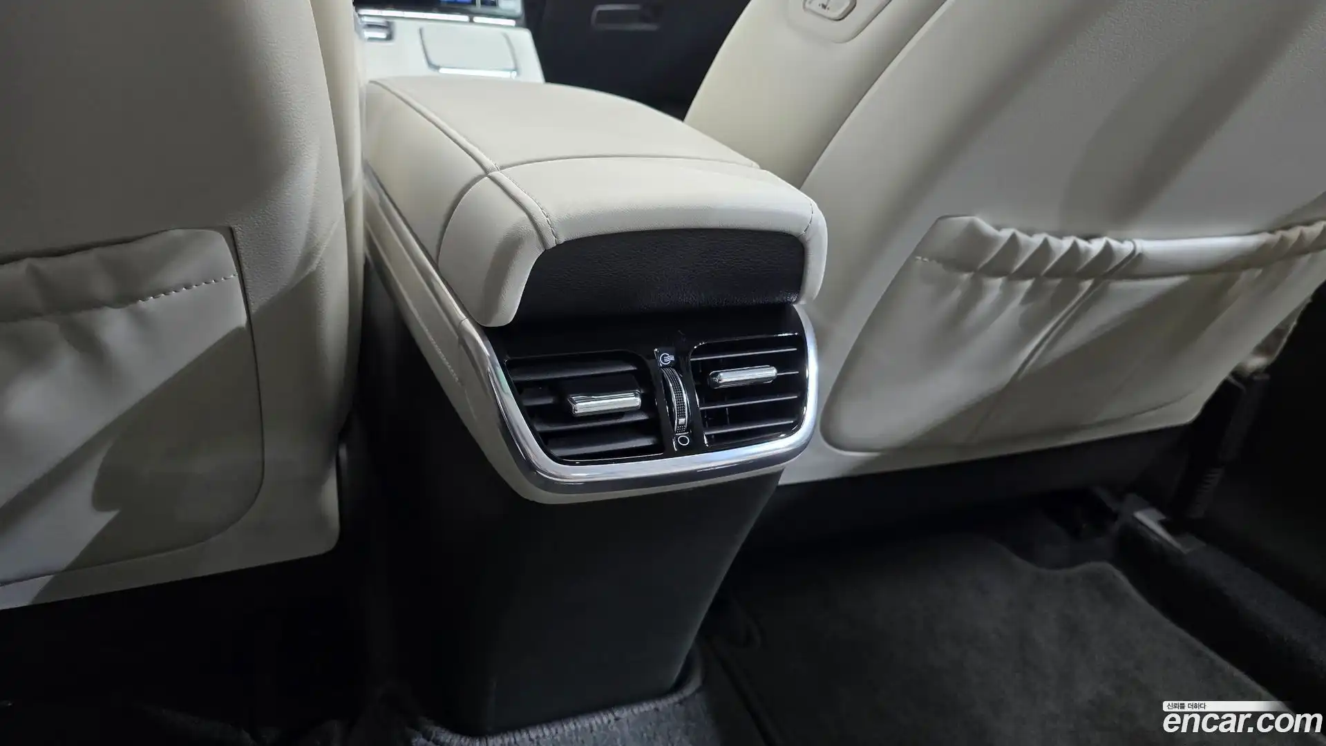 Grandeur Hyundai 2022.6-OPTION-048