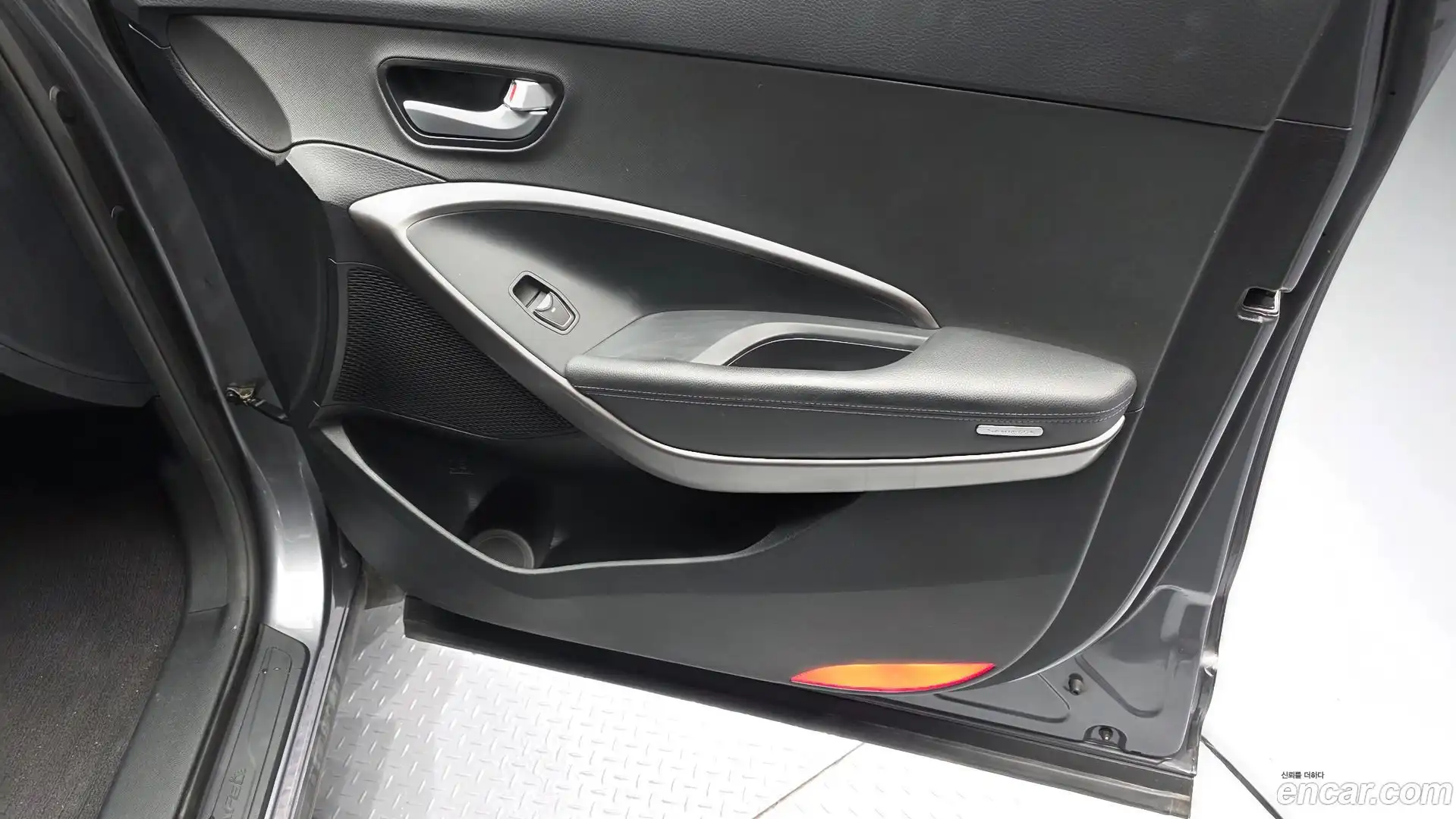 Santafe Hyundai 2015.10-INNER-034
