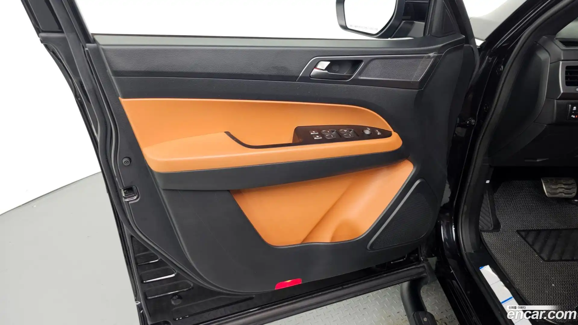 Rexton KG Mobility 2022.5-INNER-034