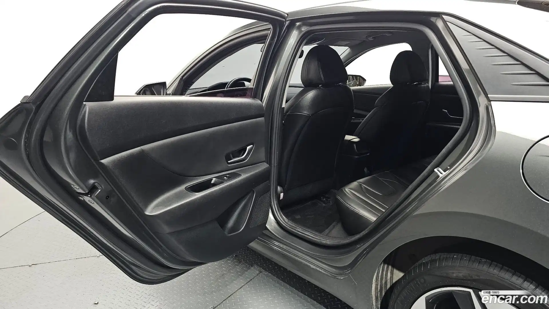 AVANTE Hyundai 2020.5-OPTION-016