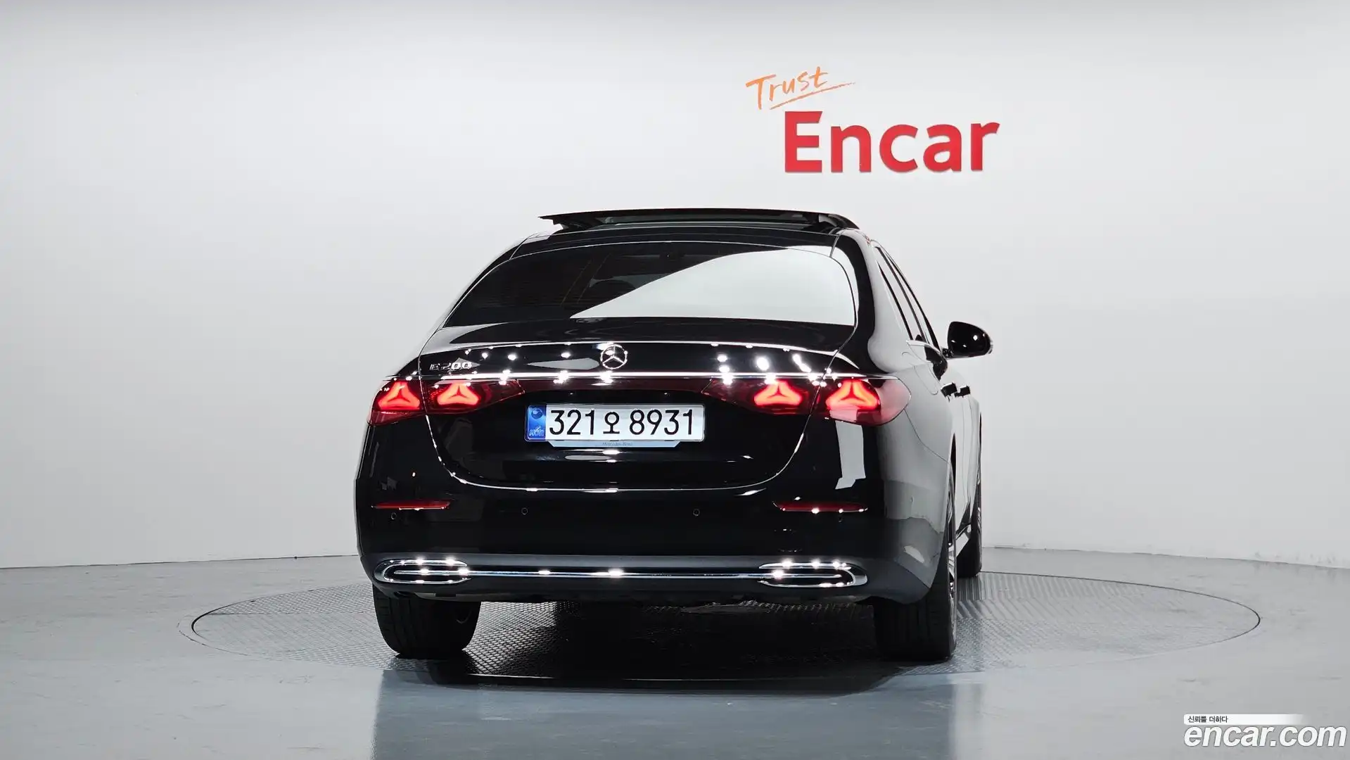 E-Class Mercedes-Benz 2024.8-OUTER-004