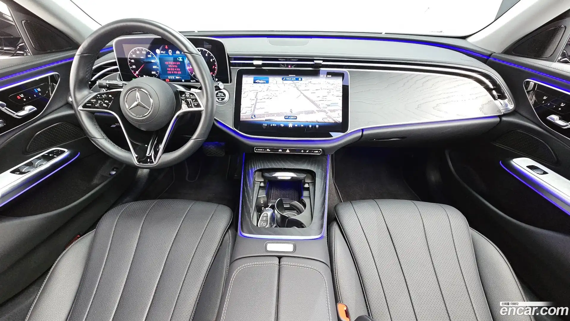 E-Class Mercedes-Benz 2024.8-INNER-007