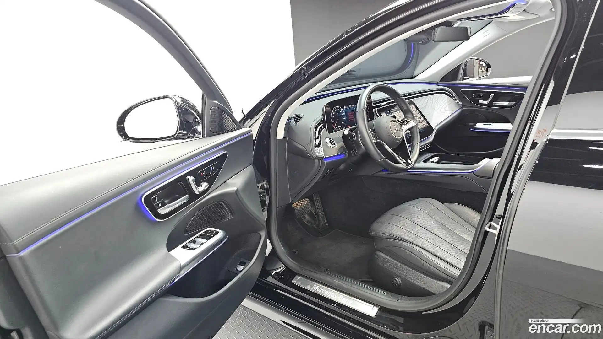 E-Class Mercedes-Benz 2024.8-INNER-010