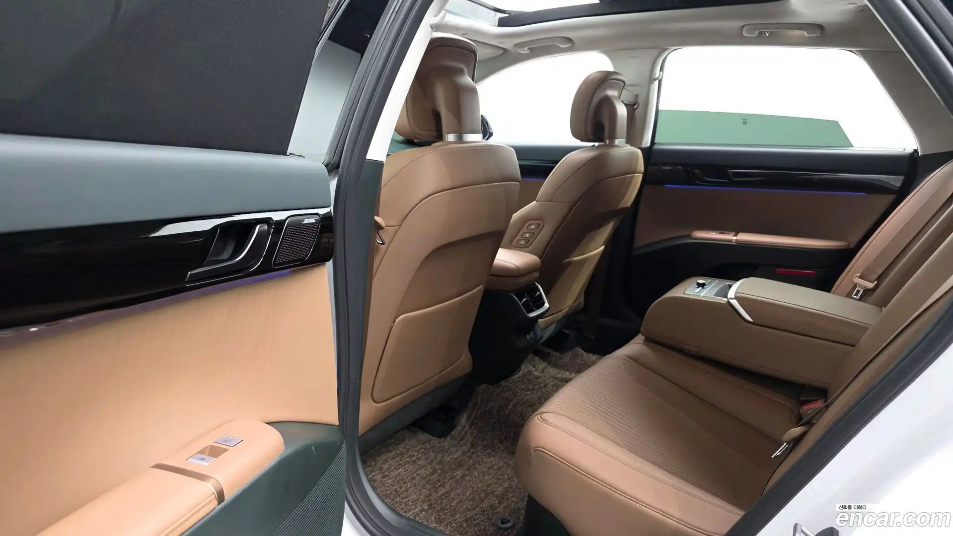 Grandeur Hyundai 2023.11-OPTION-015