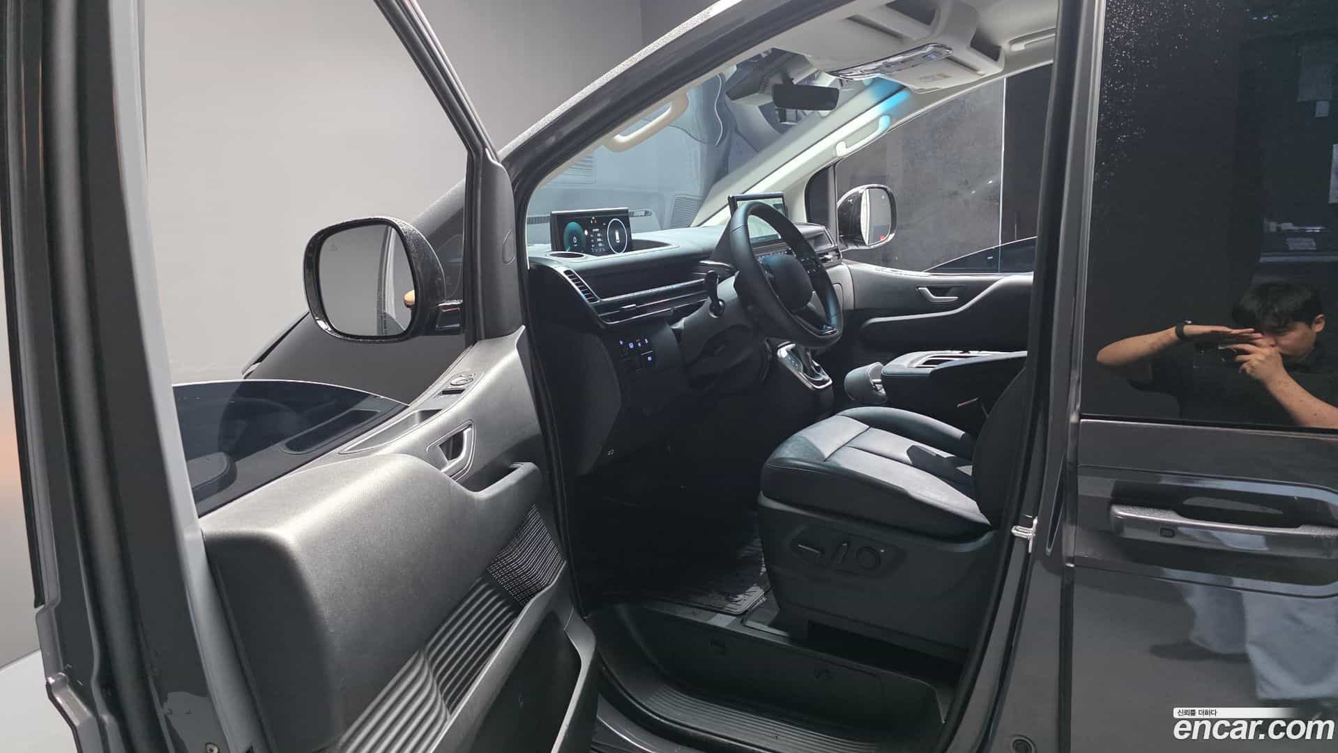 Staria Hyundai 2026.1-INNER-010