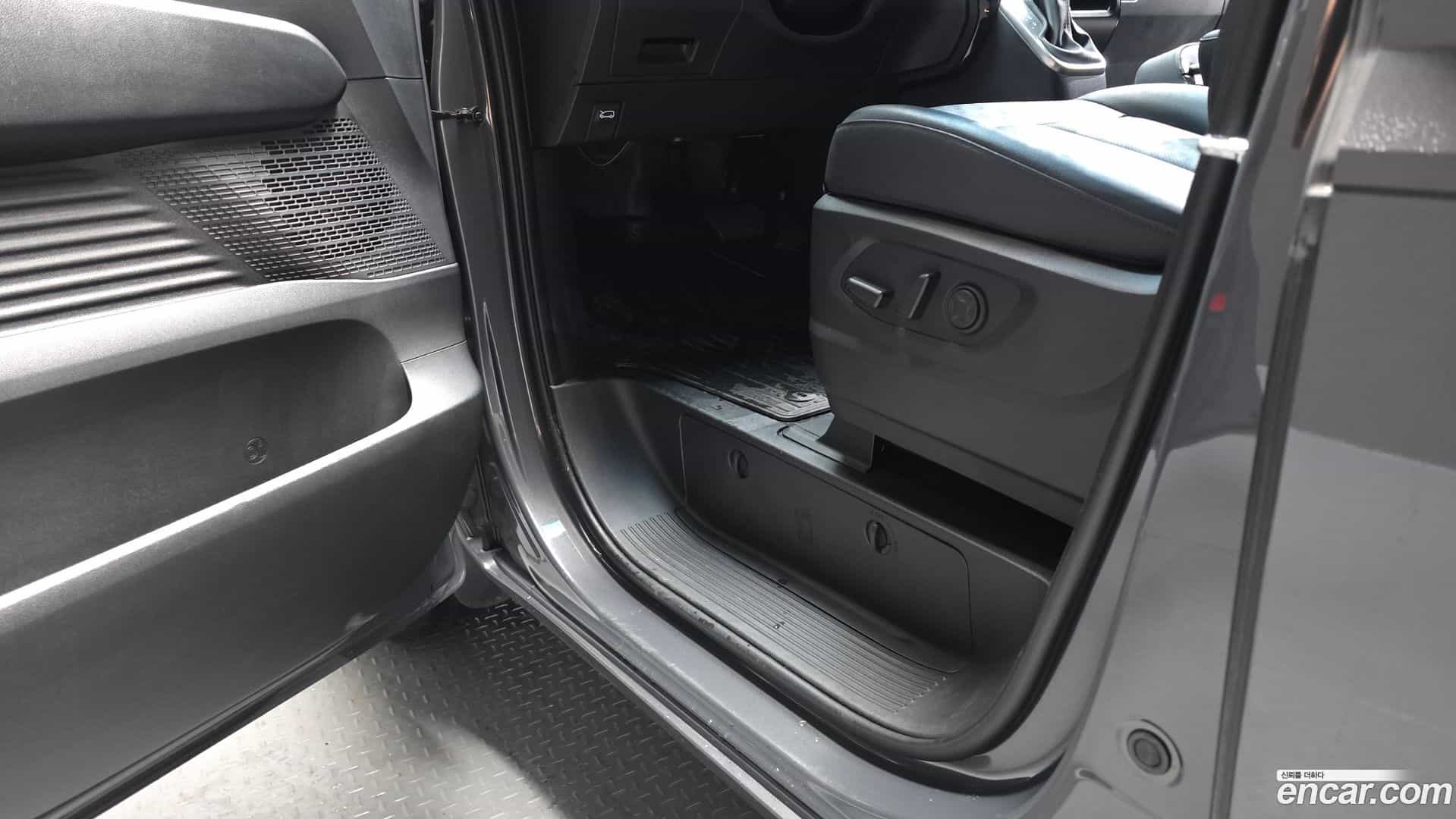 Staria Hyundai 2026.1-OPTION-042