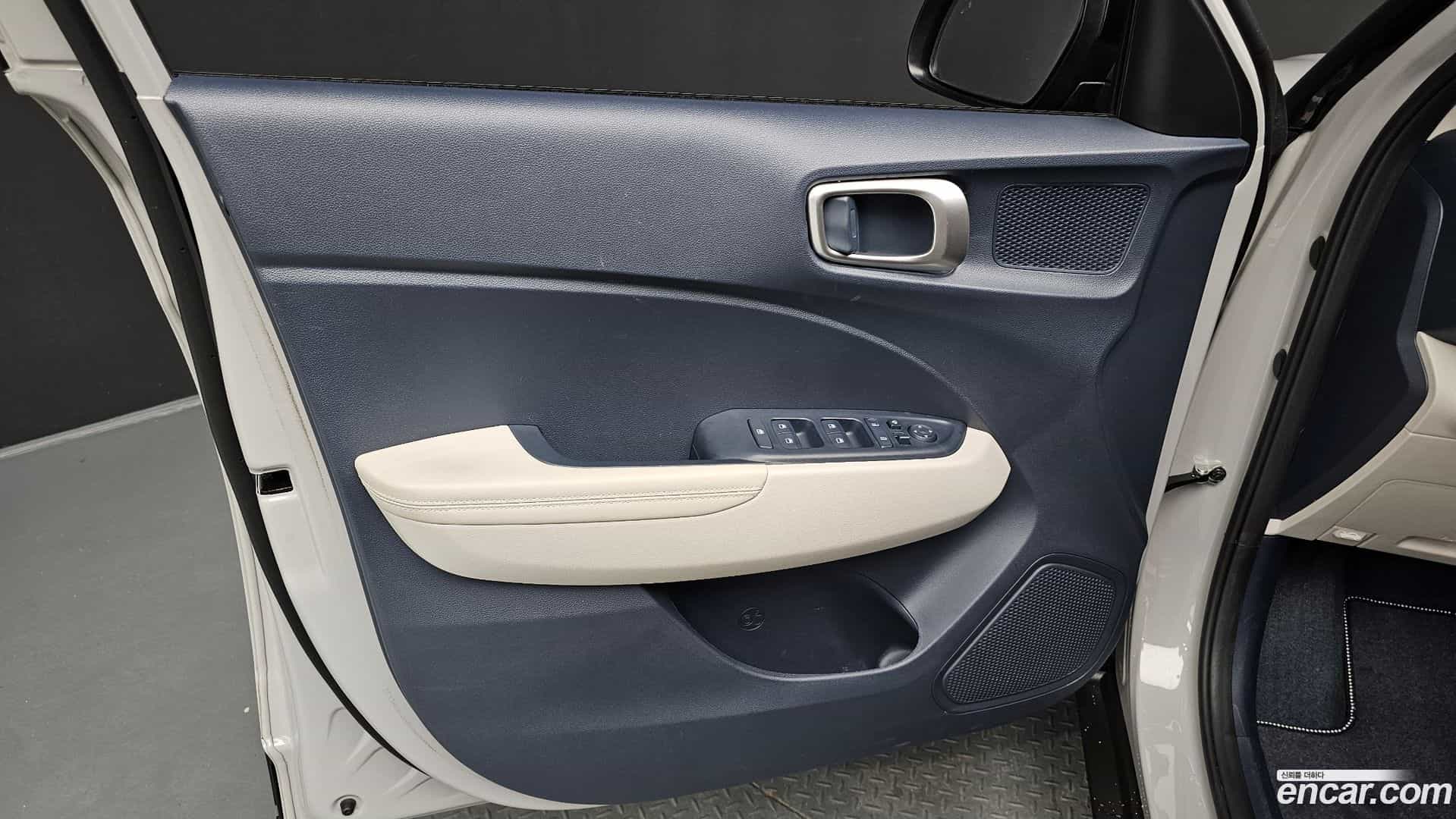 Venue Hyundai 2024.11-INNER-034