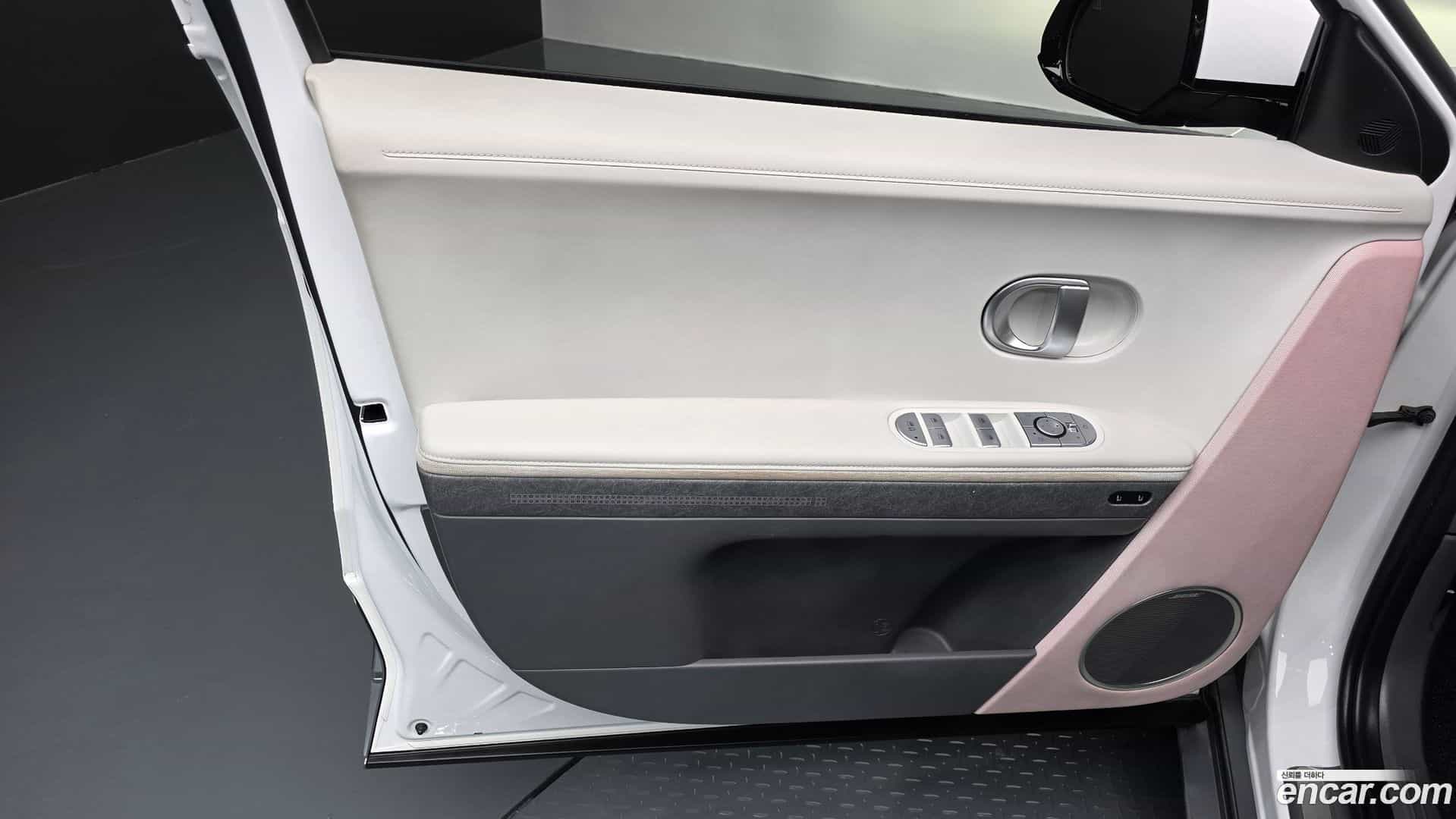 Ioniq5 Hyundai 2021.8-INNER-034
