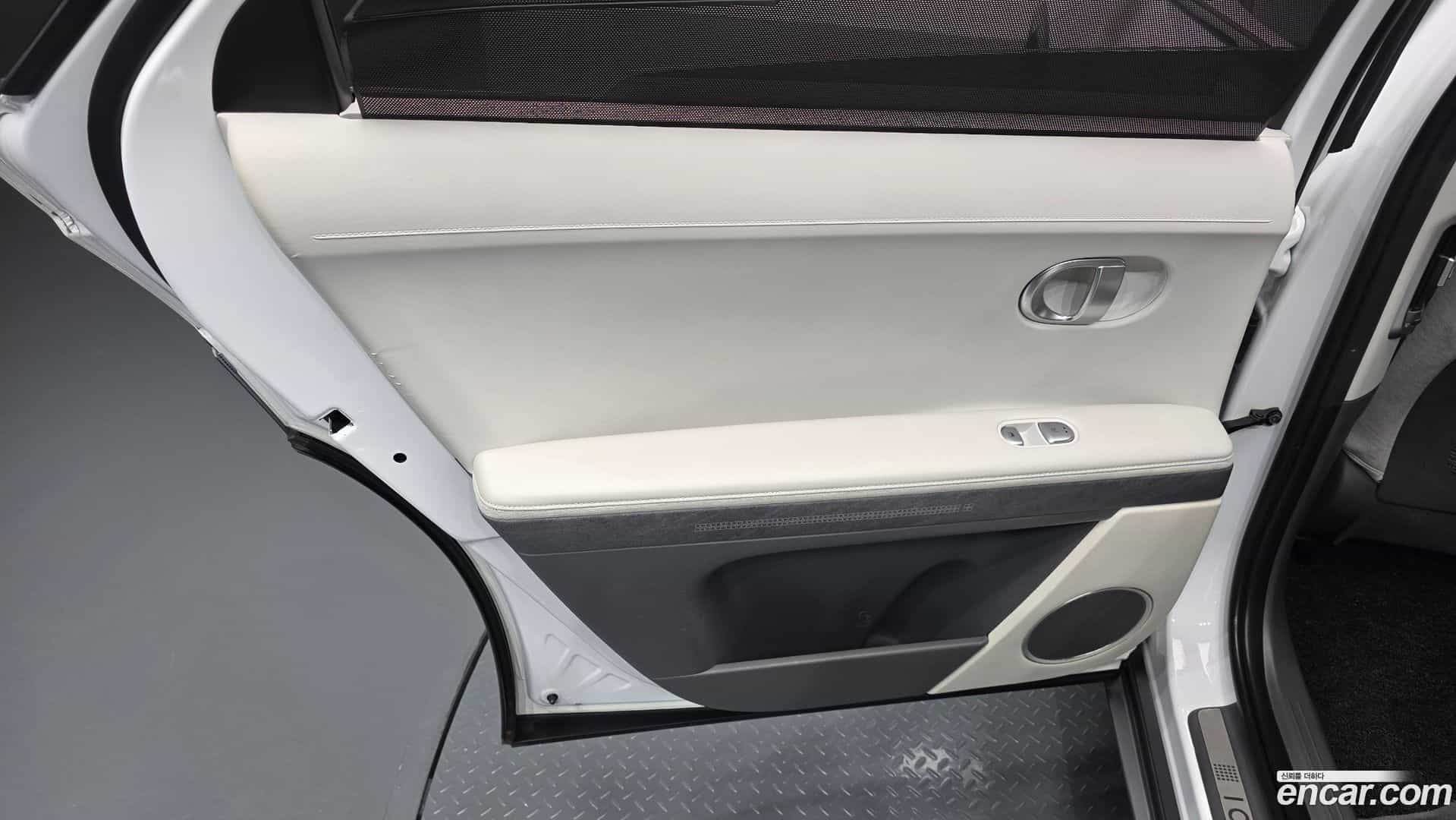 Ioniq5 Hyundai 2021.8-INNER-035