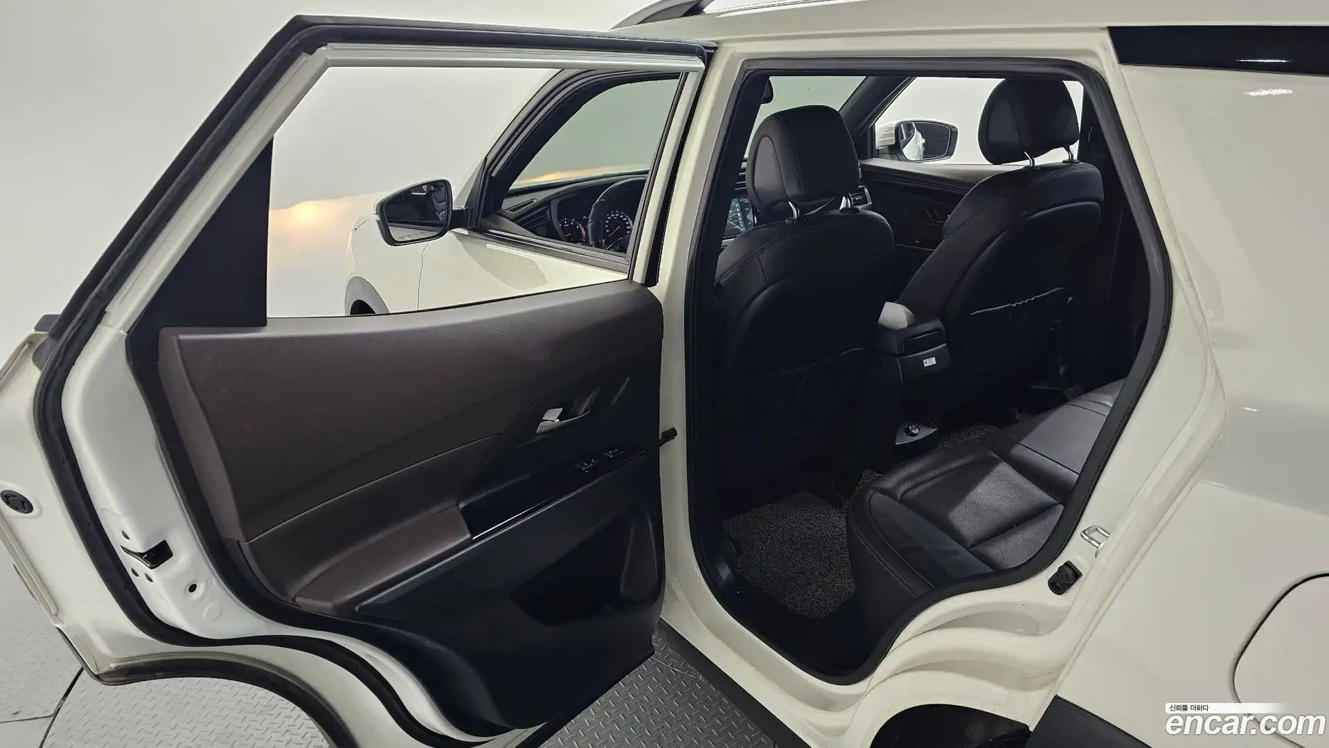 KORANDO KG Mobility 2021.2-OPTION-041
