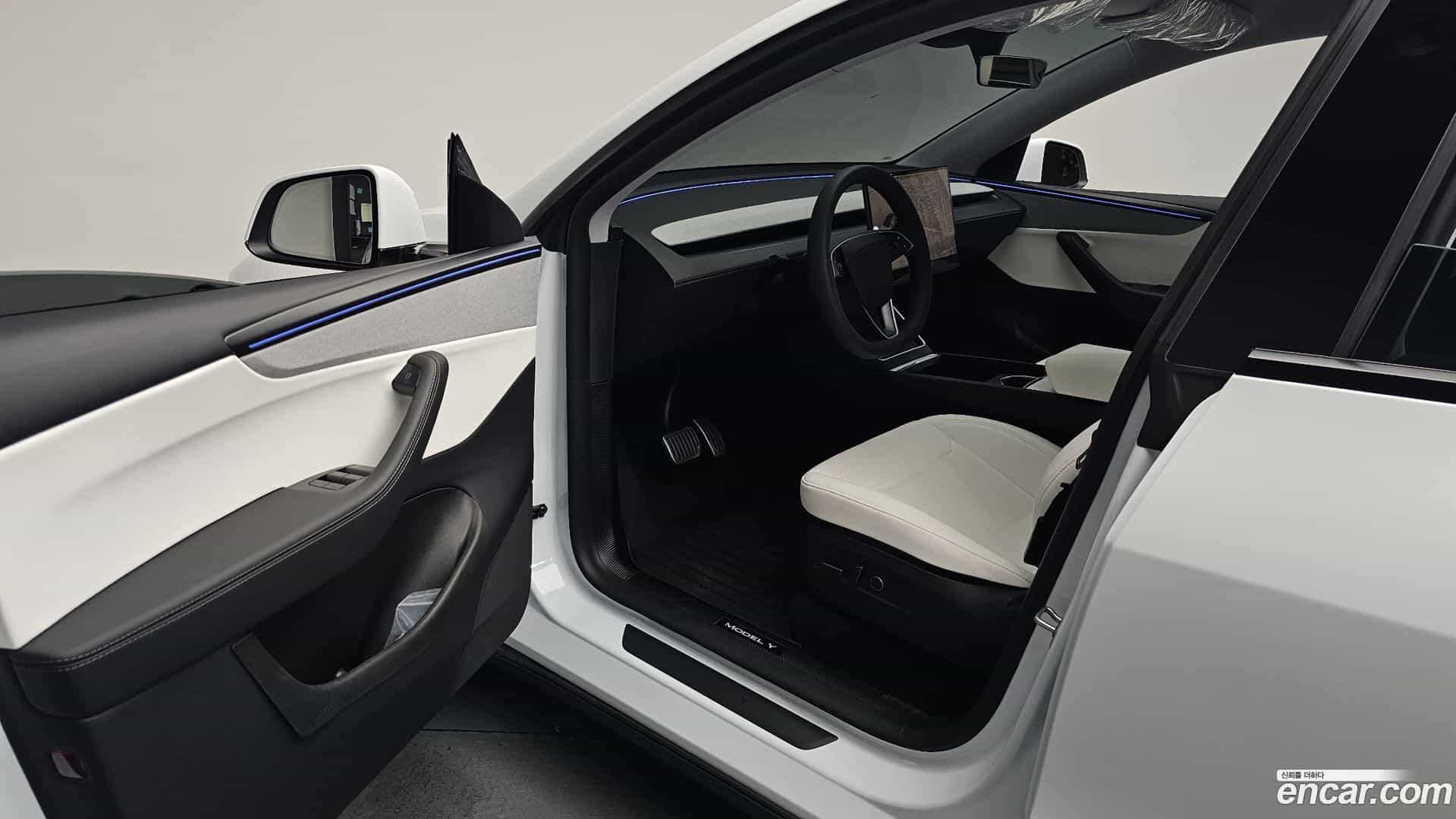Model Y Tesla 2025.5-INNER-010