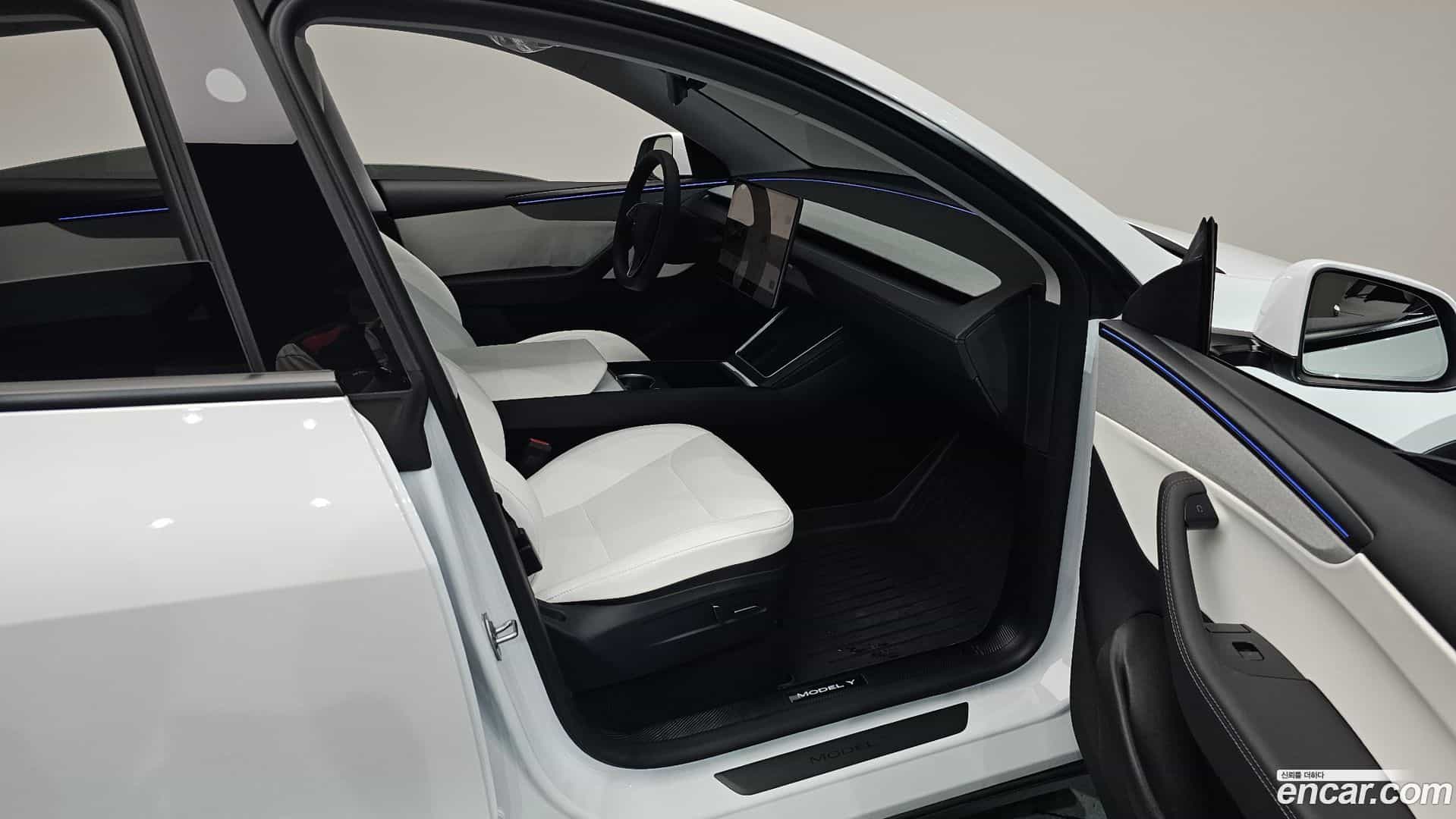 Model Y Tesla 2025.5-OPTION-015