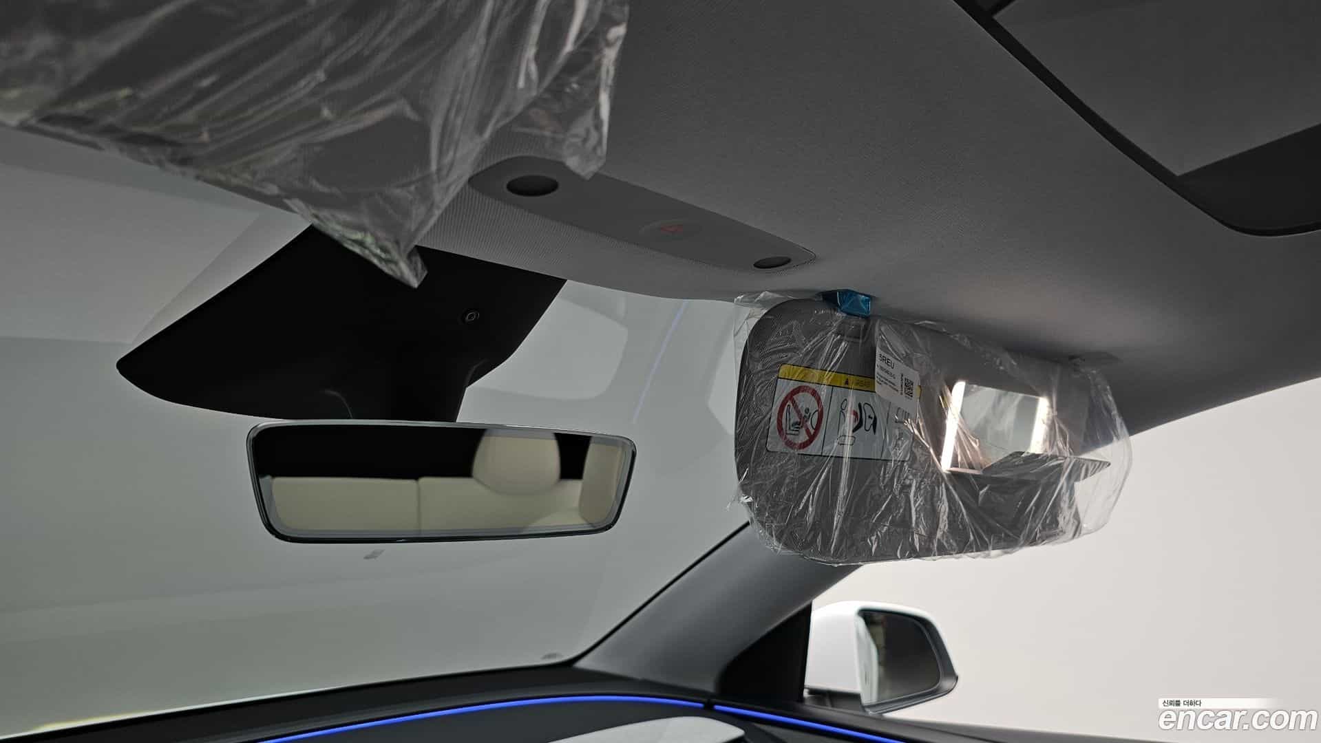 Model Y Tesla 2025.5-OPTION-043