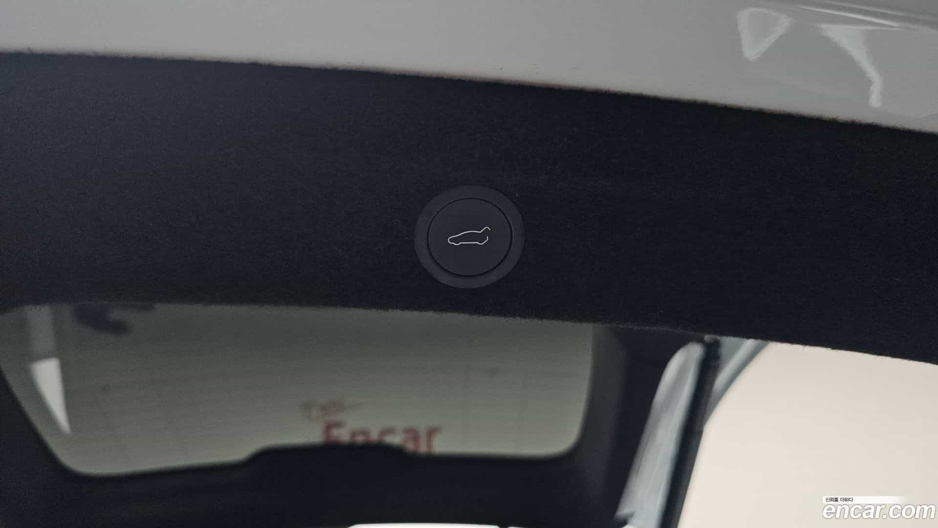 Model Y Tesla 2025.5-OPTION-046