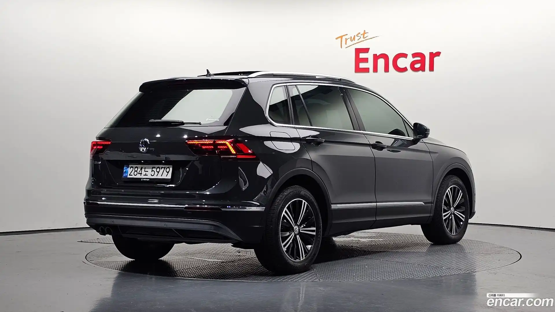 Tiguan Volkswagen 2020.9-OUTER-002
